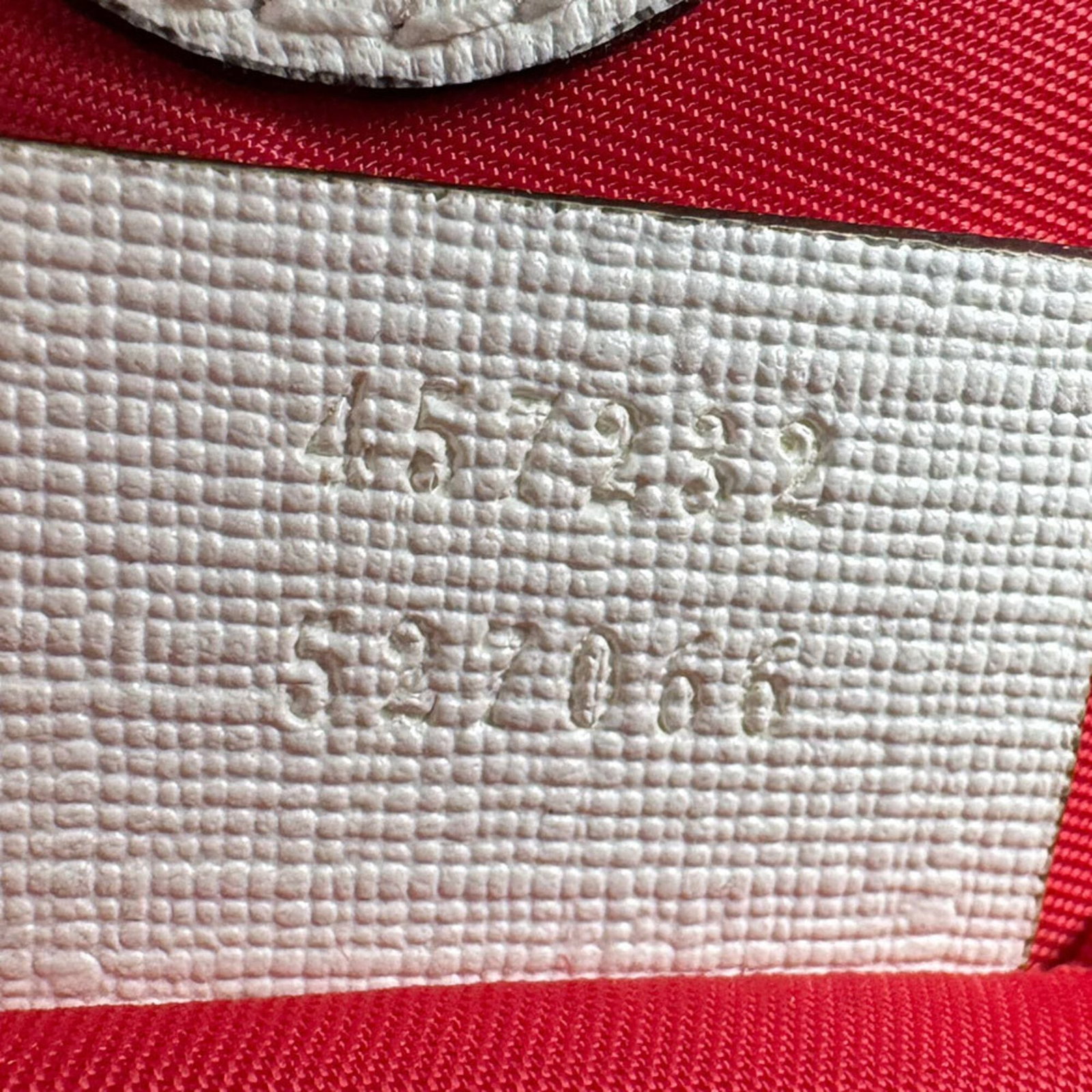 Gucci gg Supreme - 13