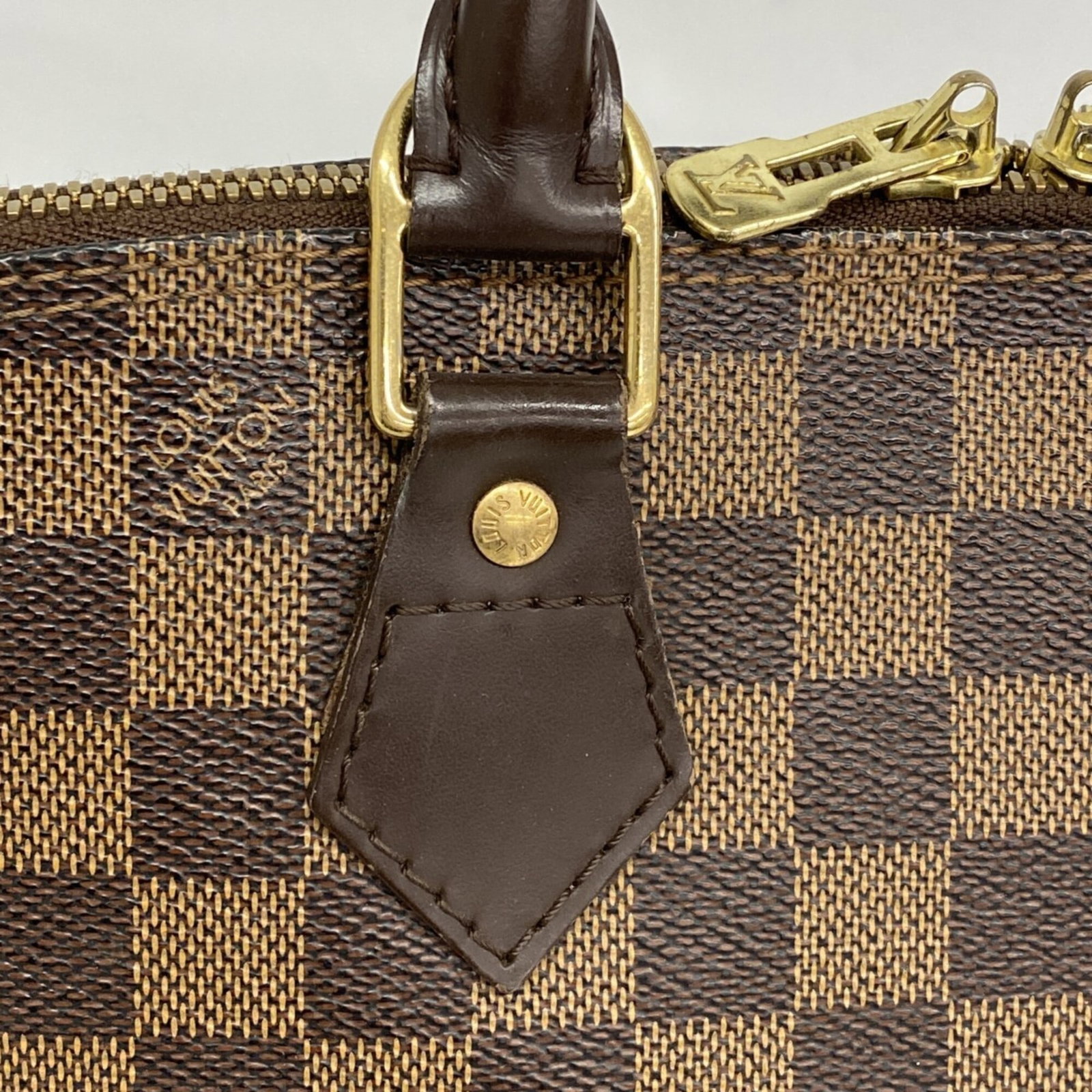 Louis Vuitton Handbag - 8