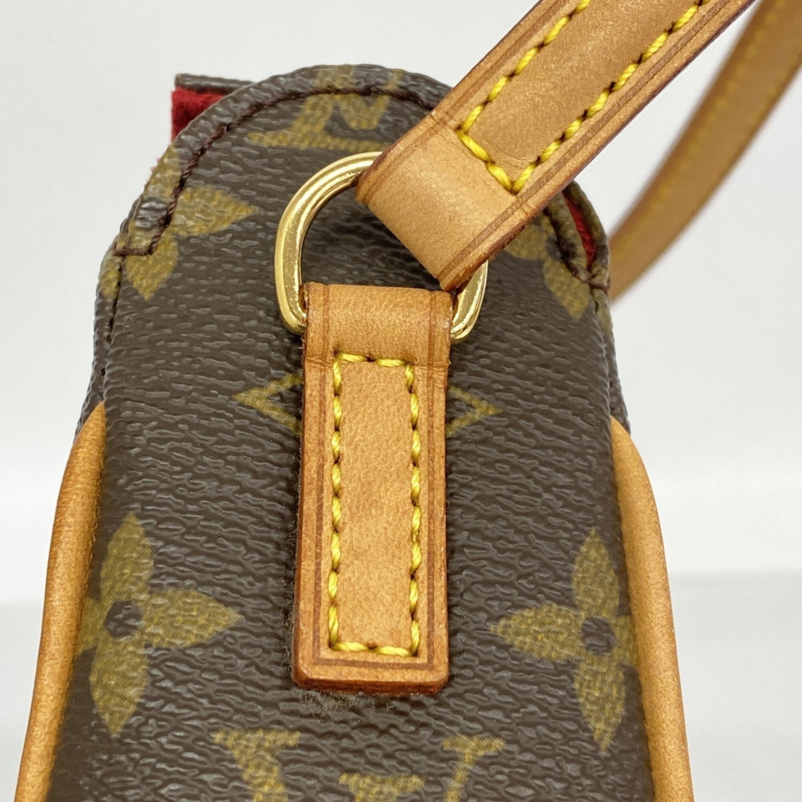 Louis Vuitton Handbag - 7