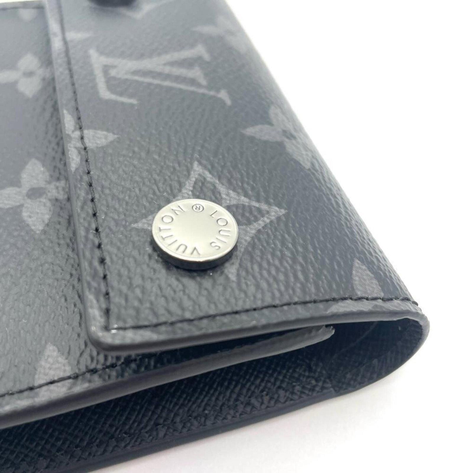 Louis Vuitton Wallet (Tri-Fold) Monogram Eclipse - 3