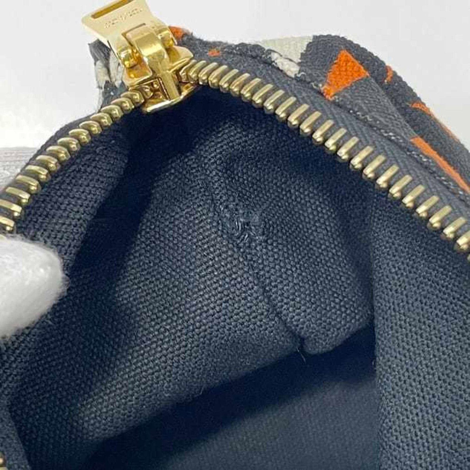 Canvas leather pouch by Prada - 11