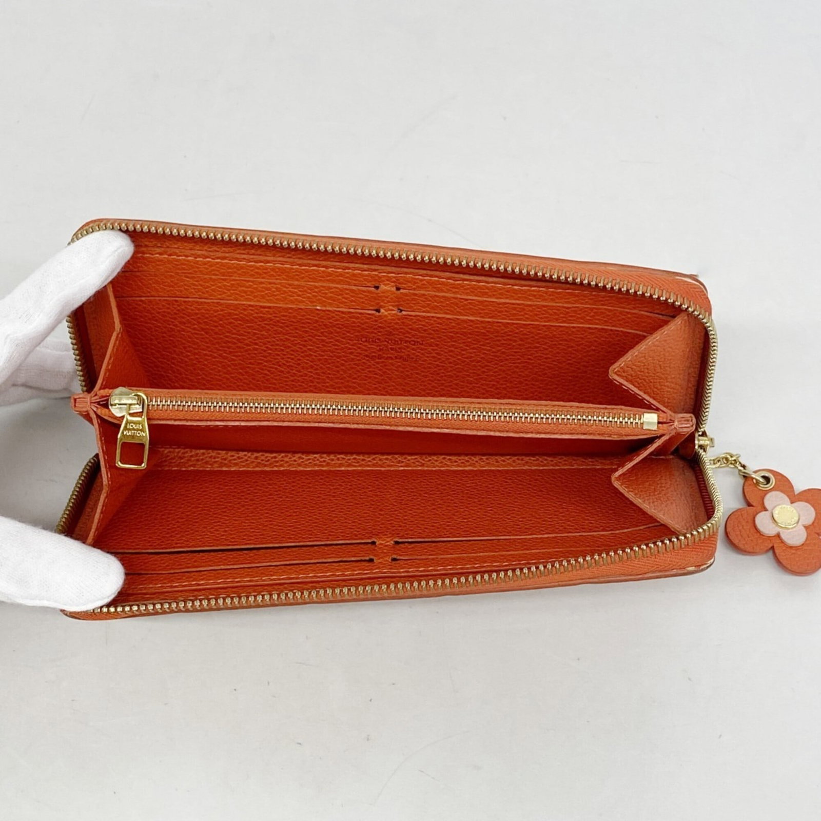 Long Wallet Bi Fold Louis Vuitton - 3