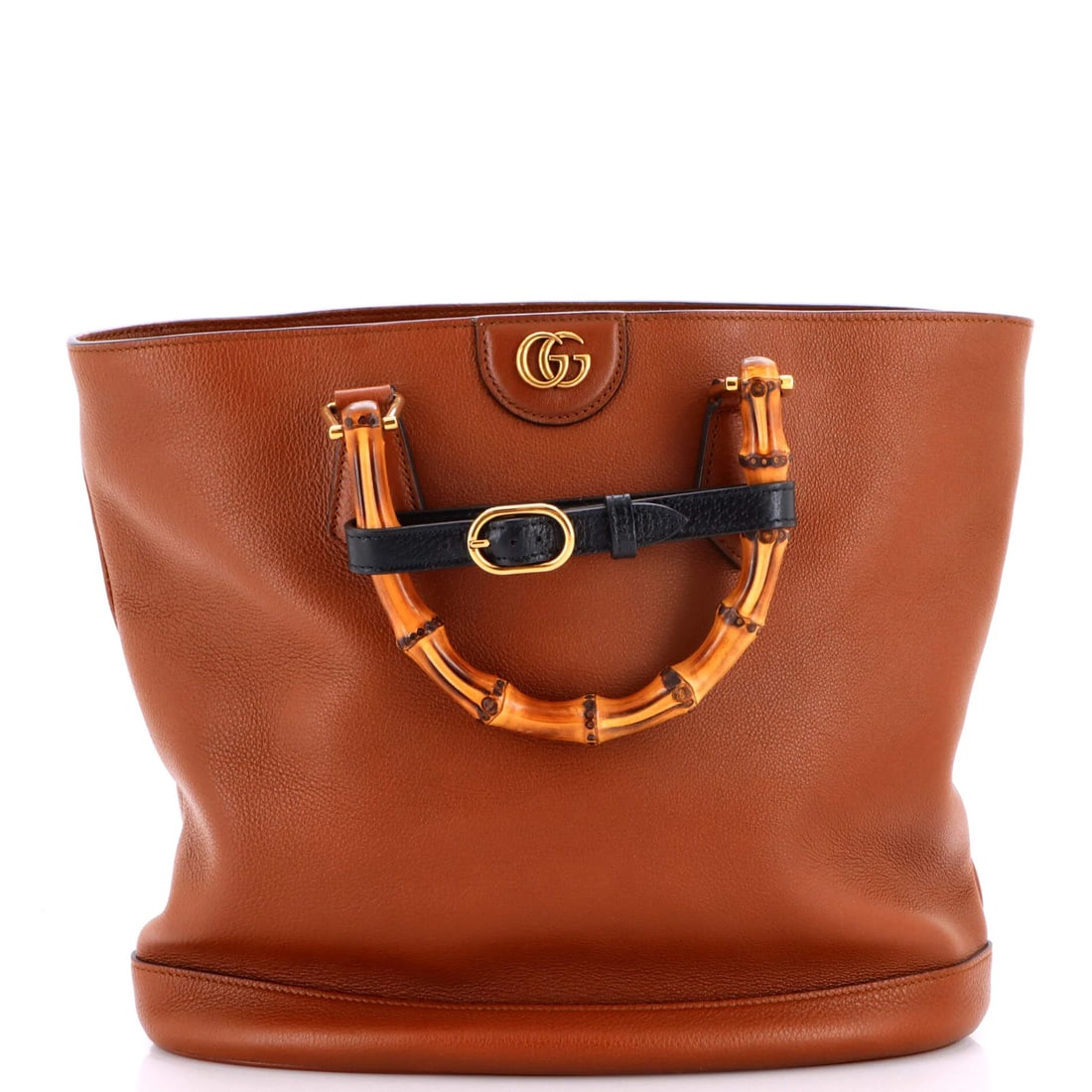 Diana Bamboo Tote Round Gucci Leather Medium Handle: Diana Bamboo Tote Round Gucci Leather Medium Handle Brown leather medium handle round tote from Gucci, featuring a classic design with minor scuffs and creases. The interior boasts microfiber lining i