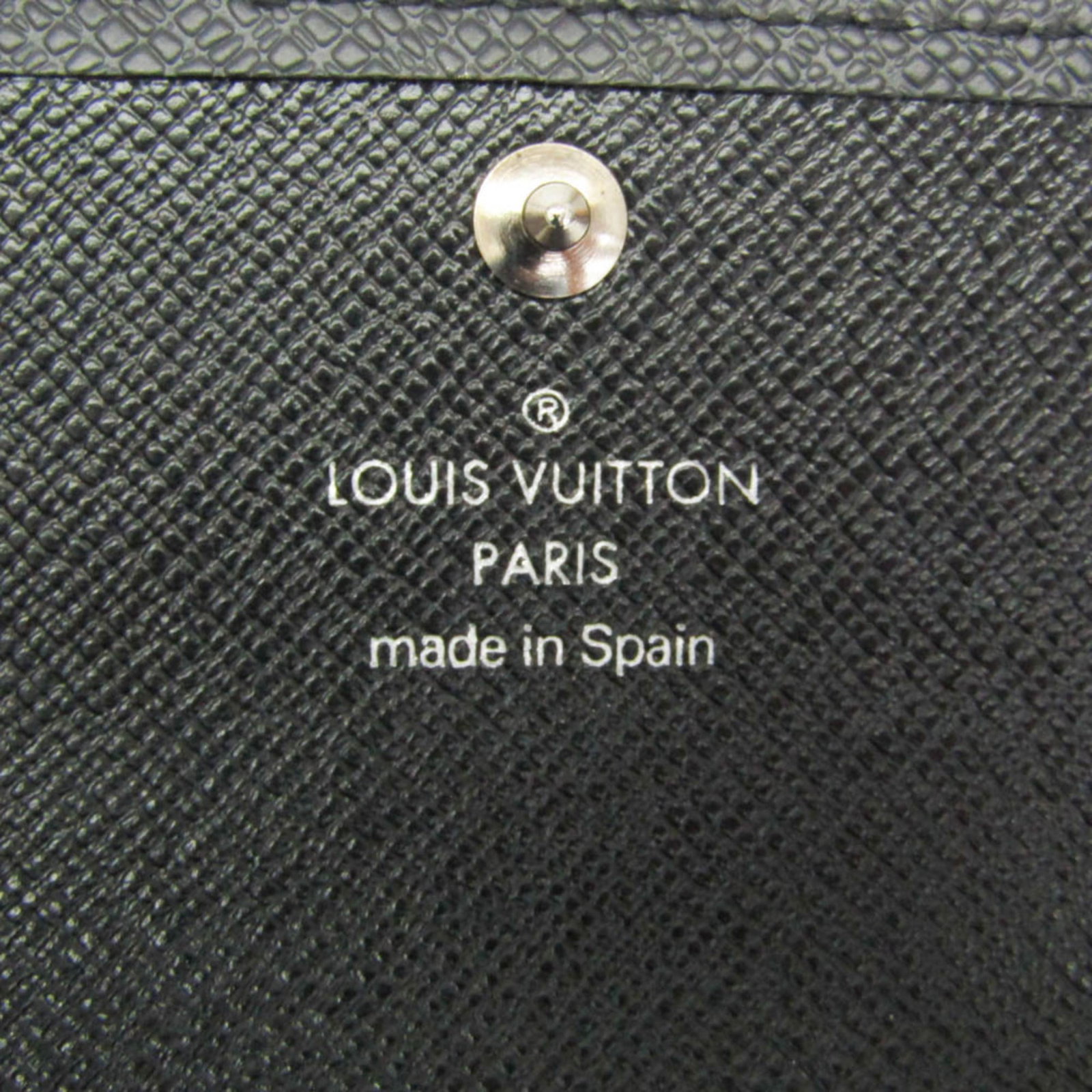 Louis Vuitton Keycase Taiga Leather - 10