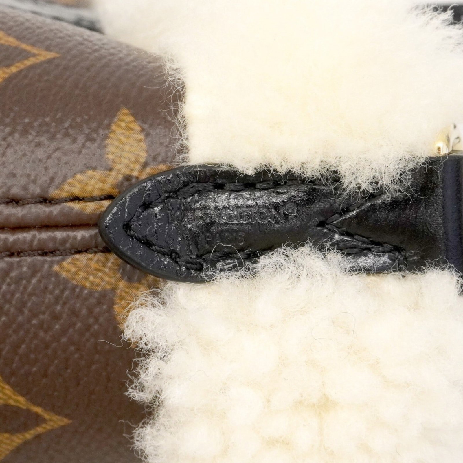 Louis Vuitton Handbag - 5