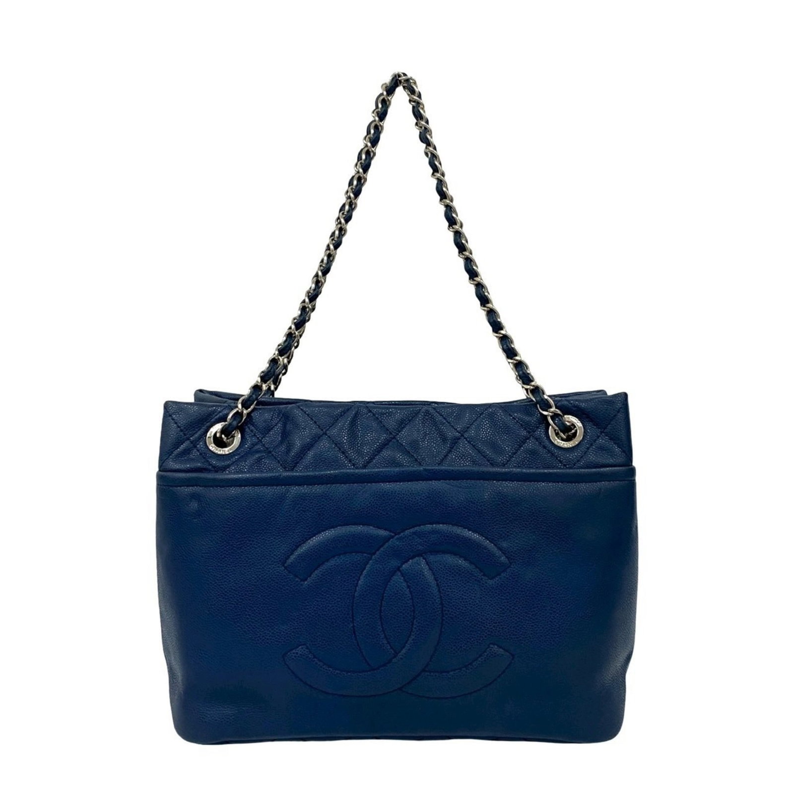 Calfskin Bag Tote Chanel: Calfskin Bag Tote Chanel Navy Grained Calfskin Tote Bag from Chanel, featuring a classic design with subtle scratches and signs of usage. Measuring 24cm x 33cm x 15.5cm, this tote bag is made from hig