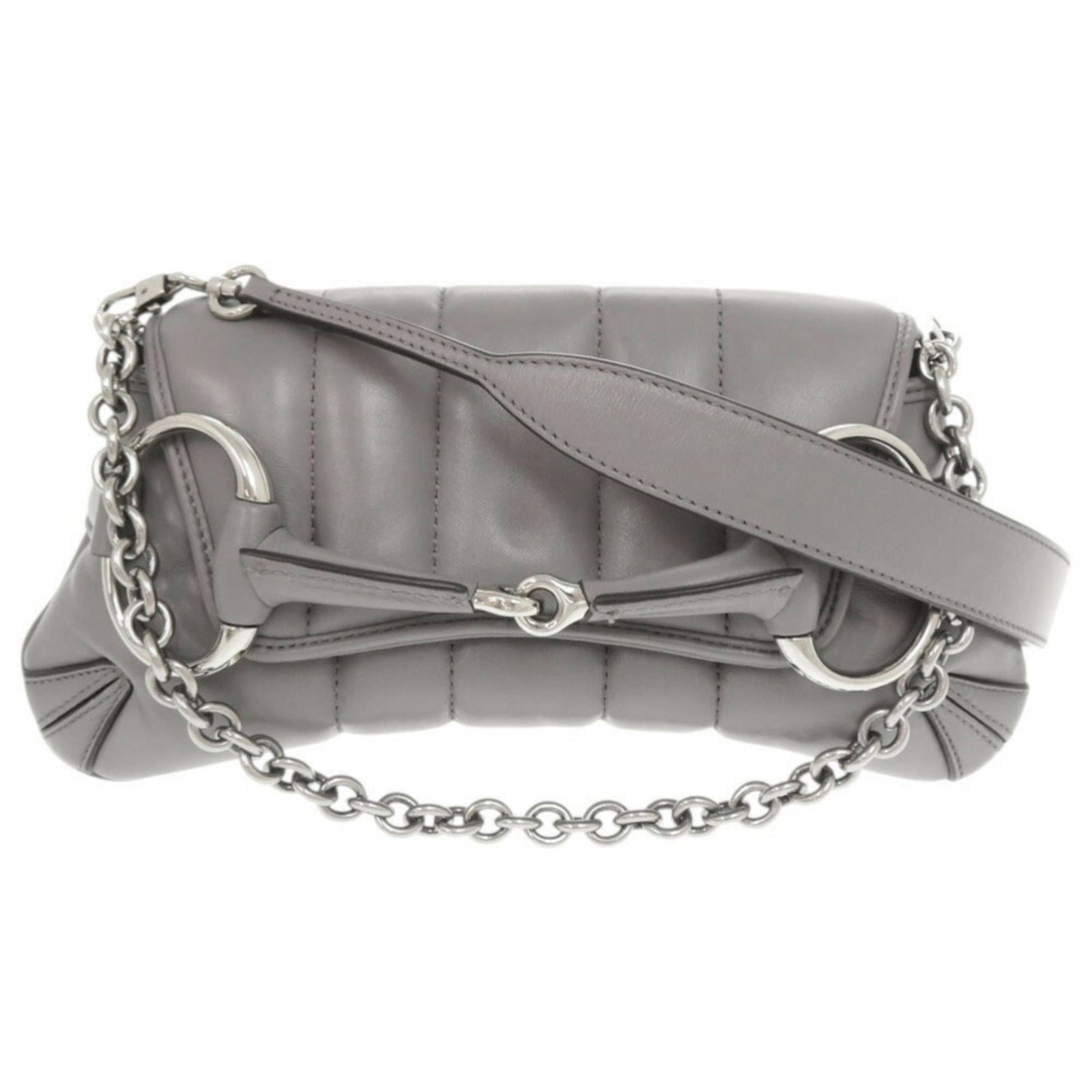 Shoulder Bag Leather Gucci: Shoulder Bag Leather Gucci Gray leather shoulder bag from Gucci, measuring 13.5cm x 27cm with hardly any traces of usage. This like-new condition bag features high-quality materials and a classic