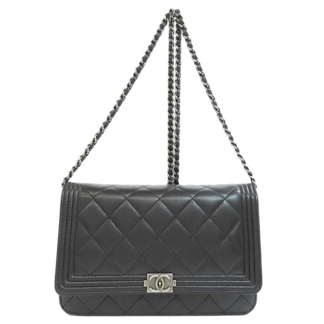 Chanel Chain Wallet Boy Chanel Silverhardware Long Wallet (With Coin: Chanel Chain Wallet Boy Chanel Silverhardware Long Wallet (With Coin Lambskin black long wallet with coin pocket, characteristic of the iconic CHANEL style. This piece features silver hardware and sle