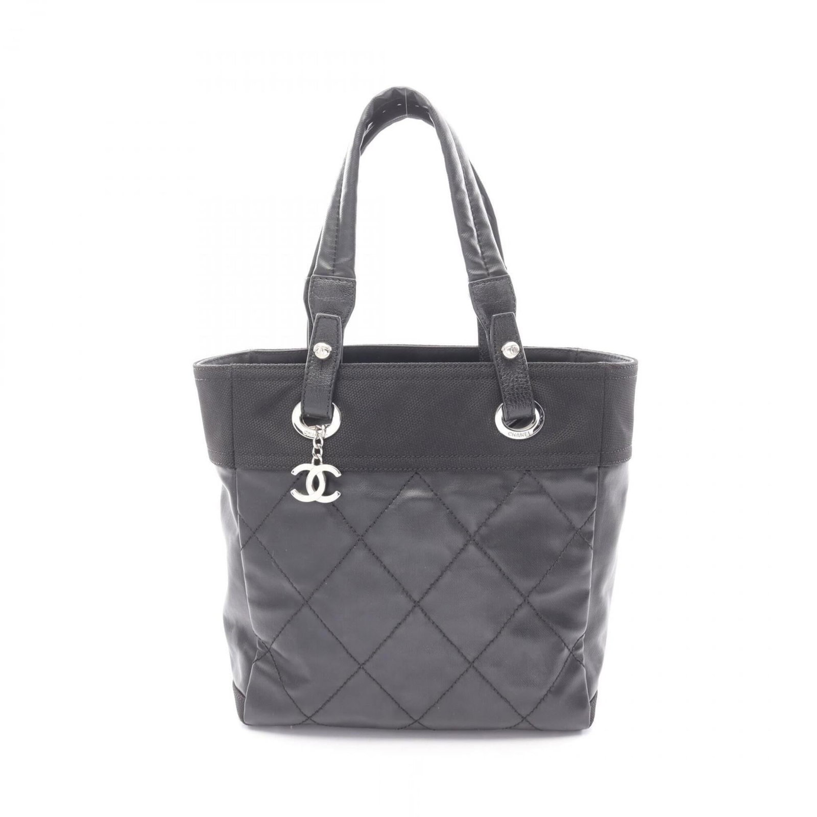 Coated Canvas Leather Tote Bag Handbag Chanel: Coated Canvas Leather Tote Bag Handbag Chanel Coated canvas leather tote bag in black with silver hardware, featuring a classic Chanel design. The bag has some scratches and dirt but remains in very