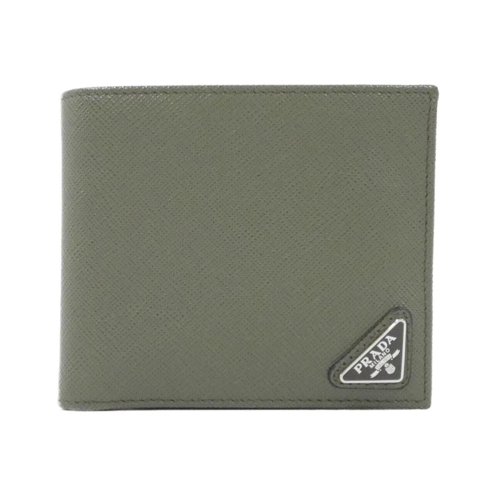 Prada Wallet (Bi-Fold) Saffiano: Prada Wallet (Bi-Fold) Saffiano Saffiano leather wallet with bi-fold design, offering a classic and timeless style. This used Prada wallet features some scratches and dirt, but remains in very good co