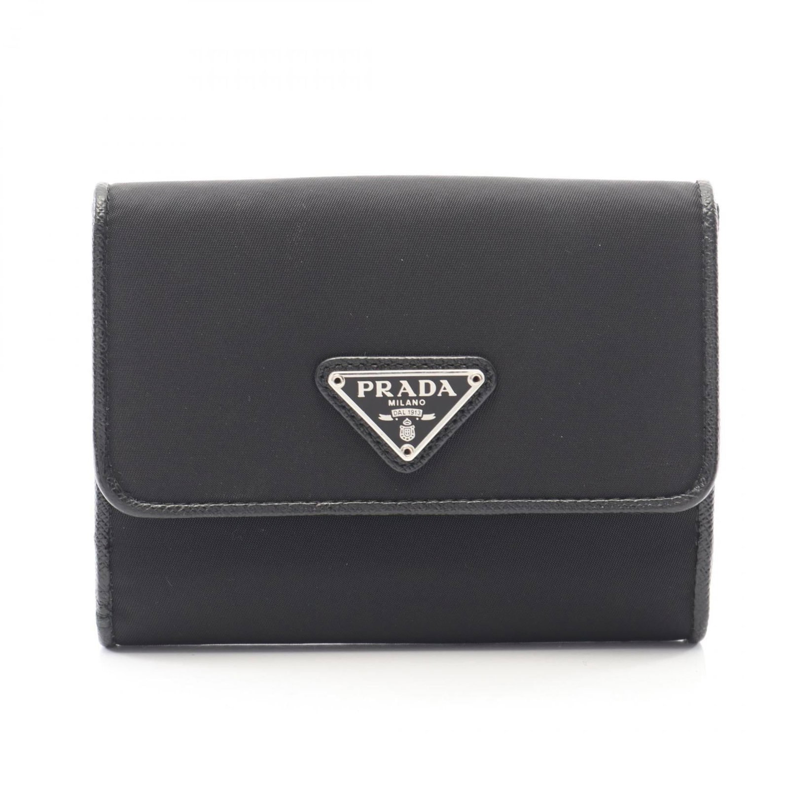 Saffiano Tessuto Bi fold Wallet Prada: Saffiano Tessuto Bi fold Wallet Prada Saffiano Tessuto Bi fold Wallet Prada - A stylish and functional accessory for everyday use. This black bi-fold wallet features the iconic Saffiano Tessuto