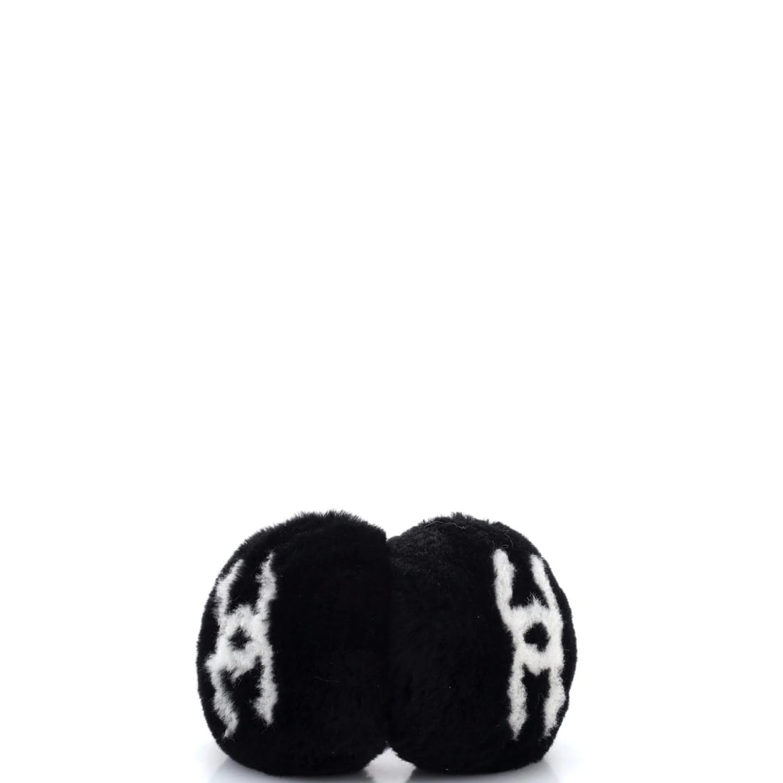 Shearling earmuffs by Chanel - 4