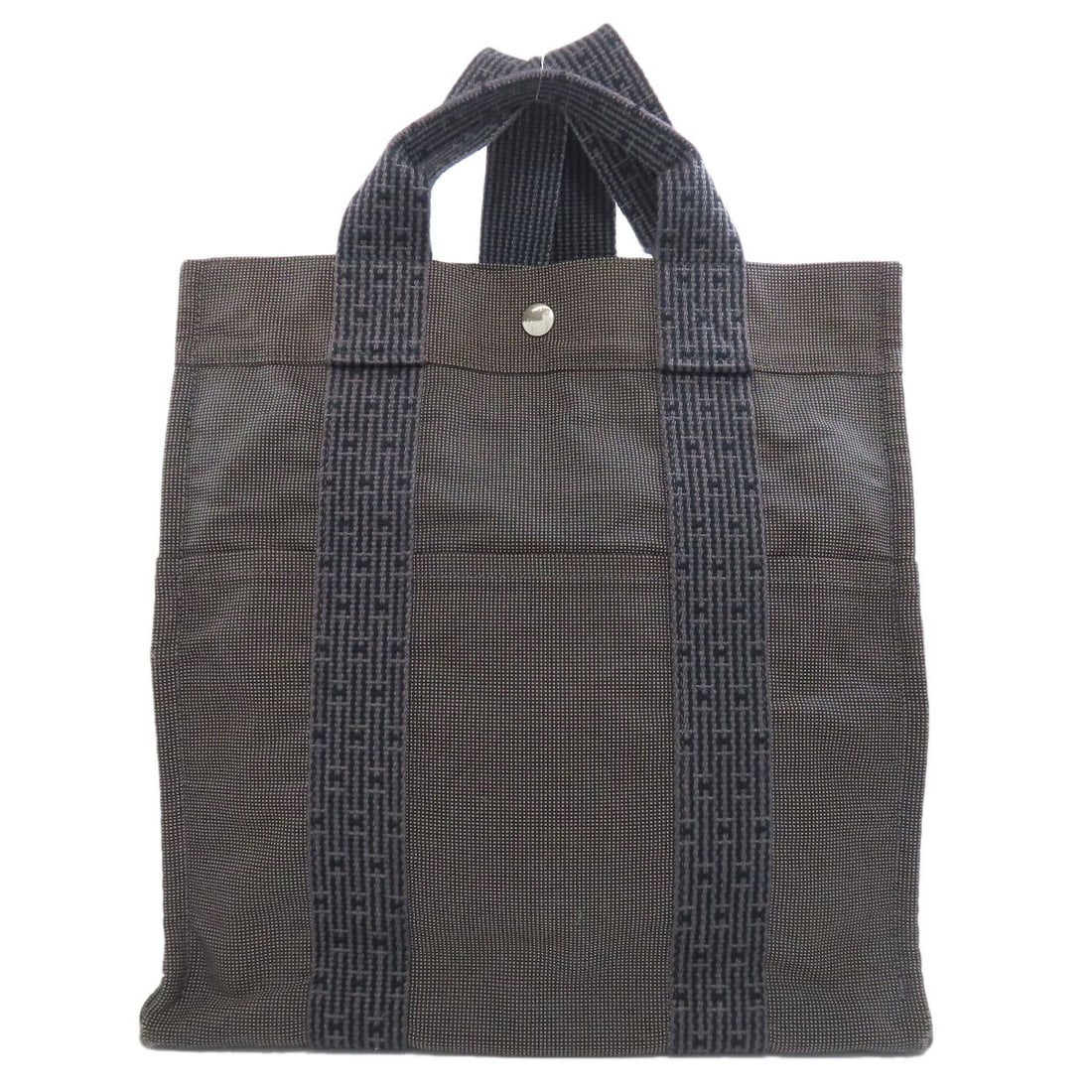 Hermes Her Line Ad Mm Backpack Daypack Canvas: Hermes Her Line Ad Mm Backpack Daypack Canvas Gray canvas backpack with A* daypack style from Hermes Her Line. This stylish and functional bag features a classic design with a timeless gray color that