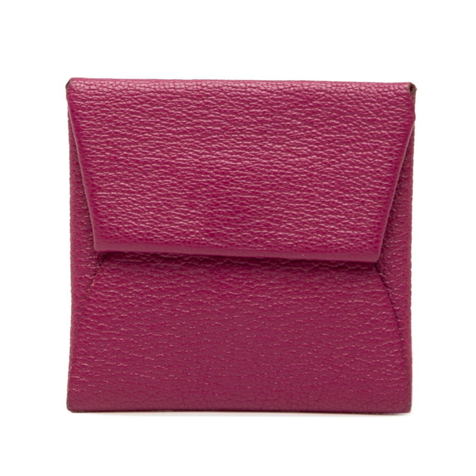 Hermes Coin Purse/ Coin Case Chevre Leather: Hermes Coin Purse/ Coin Case Chevre Leather Rose Purple Chevre Leather Coin Purse in Good Condition. This Hermes coin purse features a beautiful rose purple chevre leather exterior, with a classic des