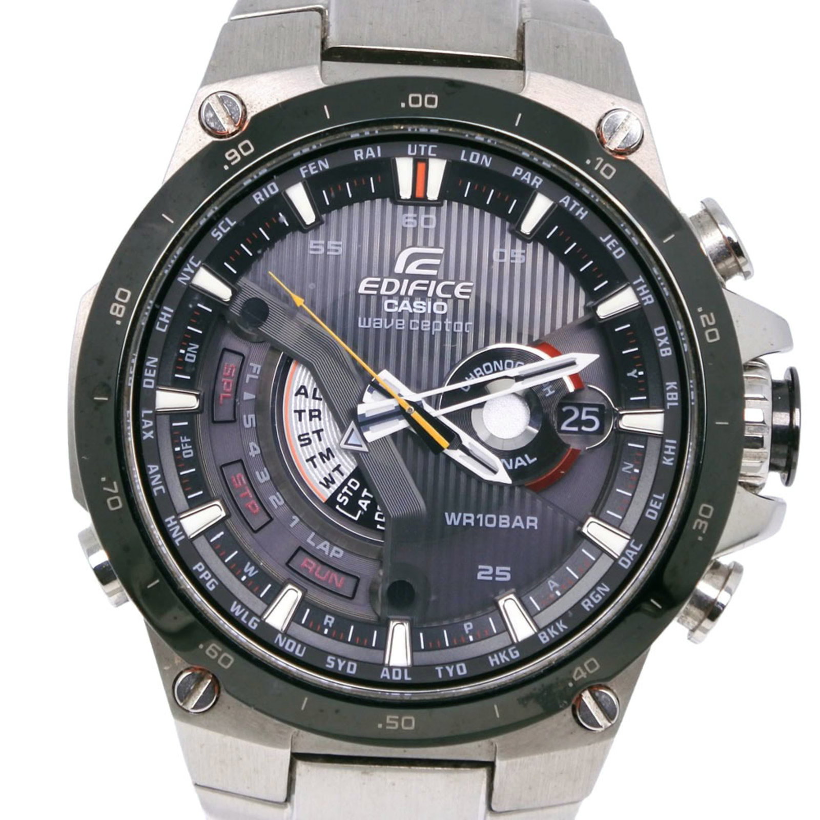Wristwatch by Casio: Wristwatch by Casio Stainless steel wristwatch with a black dial, featuring a 47mm case diameter and an adjustable band. This used Casio watch has traces of usage and minor scratches/dirt, but