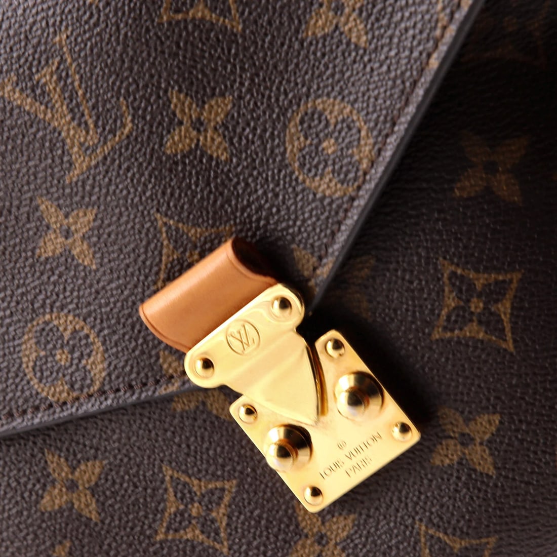 Louis Vuitton Canvas Monogram Pochette - 6