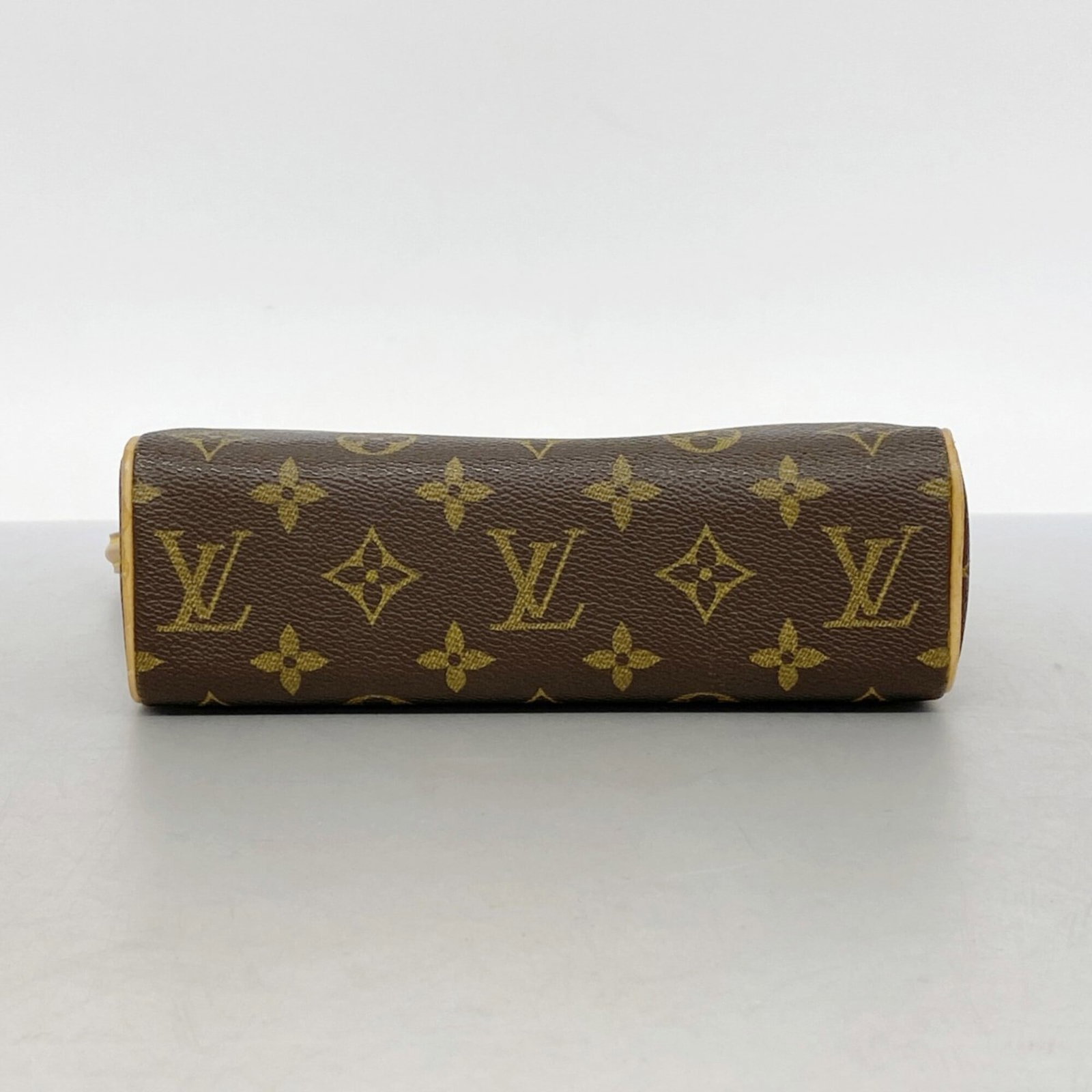 Handbag by Louis Vuitton - 3