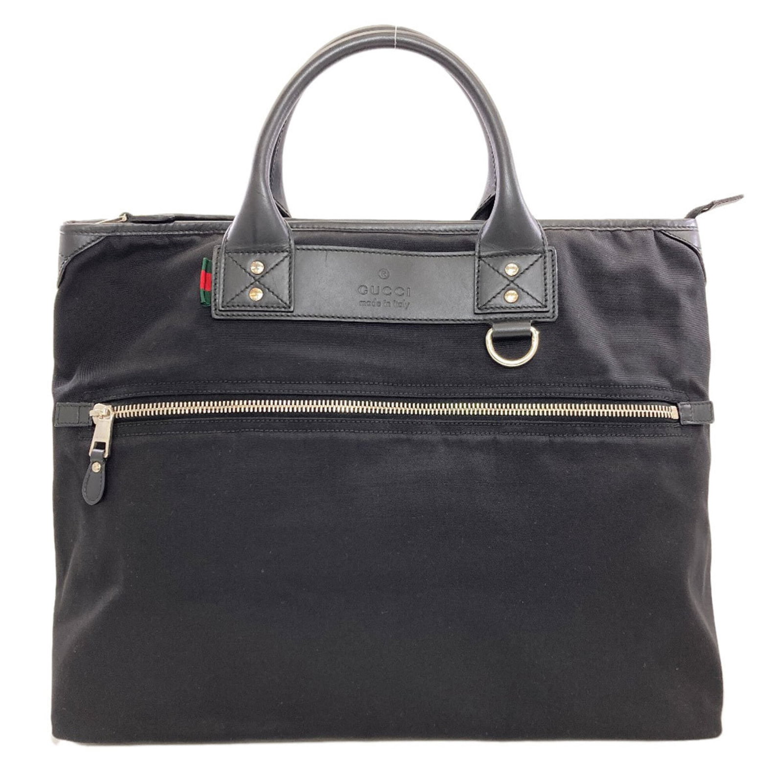 Canvas bag from Boston by Gucci: Canvas bag from Boston by Gucci The Gucci Boston bag in black canvas features a classic design with a timeless silhouette. Traces of usage are visible, including scratches and dirt, but the overall