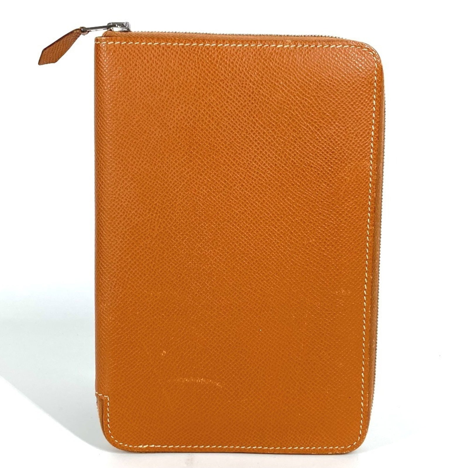 Hermes Long Wallet (Bi-Fold) Leather: Hermes Long Wallet (Bi-Fold) Leather The Hermes Long Wallet (Bi-Fold) Leather features a classic design with a gold zipper closure, measuring 13cm x 19cm. With its rich leather material and bi-fold