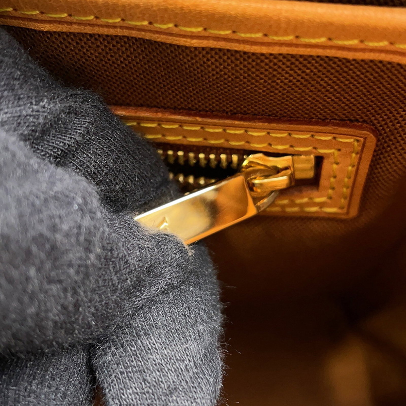 Louis Vuitton Handbag Monogram - 7