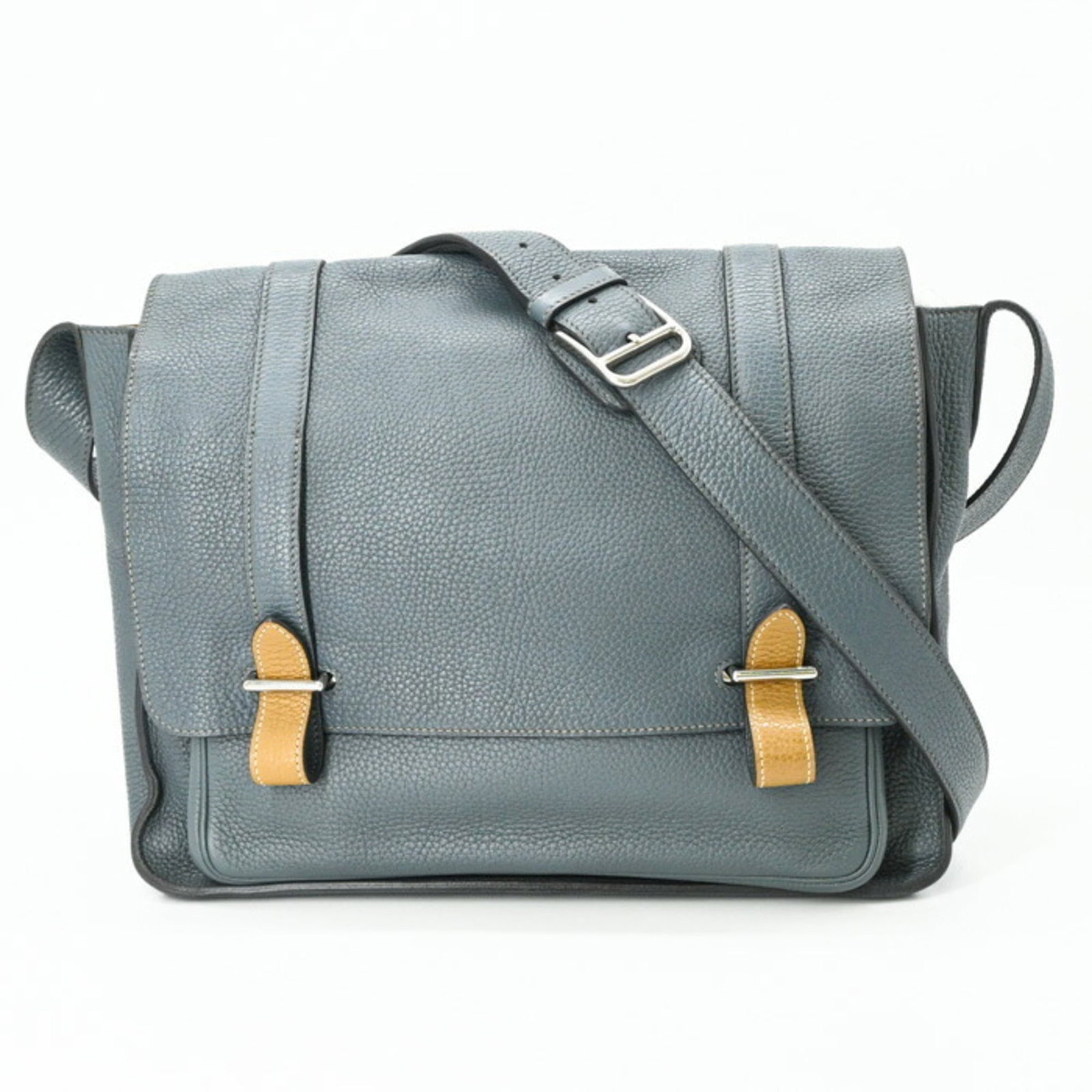 Hermes clemence shoulder bag taurillon leather: Hermes clemence shoulder bag taurillon leather Taurillon Clemence shoulder bag in blue and brown leather, featuring the iconic Herm?s design. This pre-owned bag showcases its signature Clemence leathe