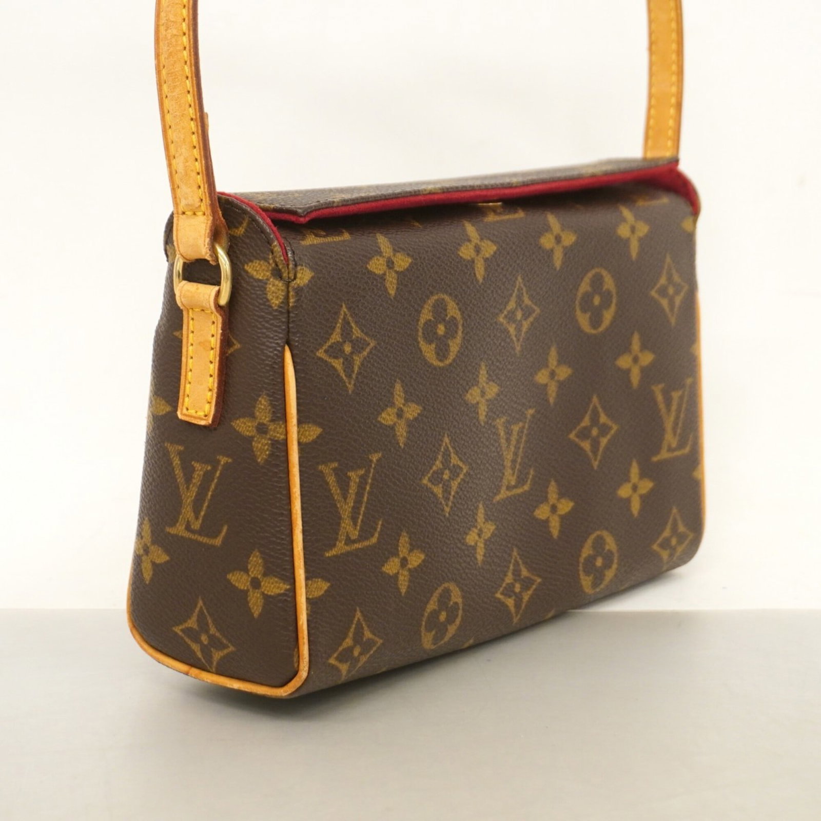 Handbag by Louis Vuitton - 2