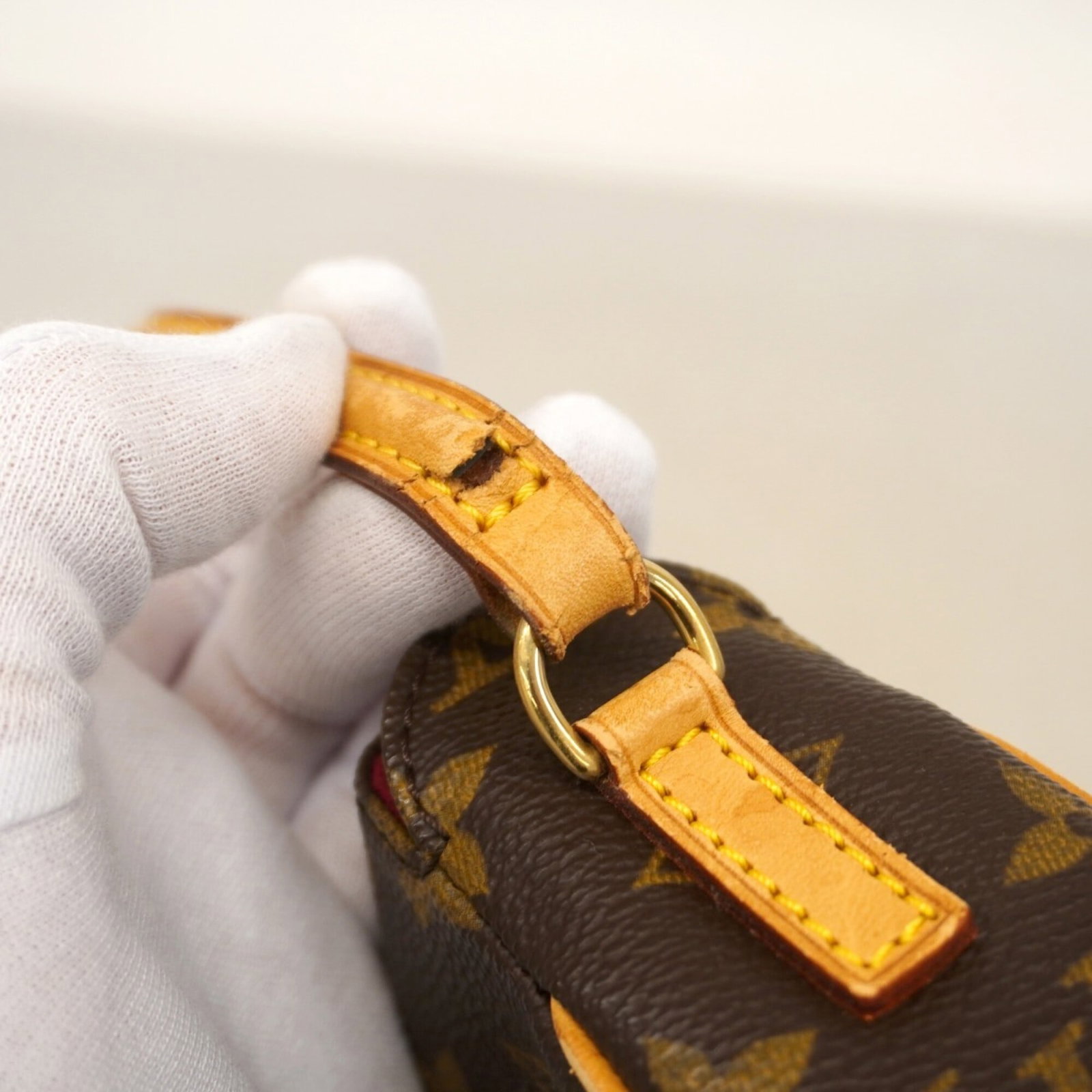 Handbag by Louis Vuitton - 7