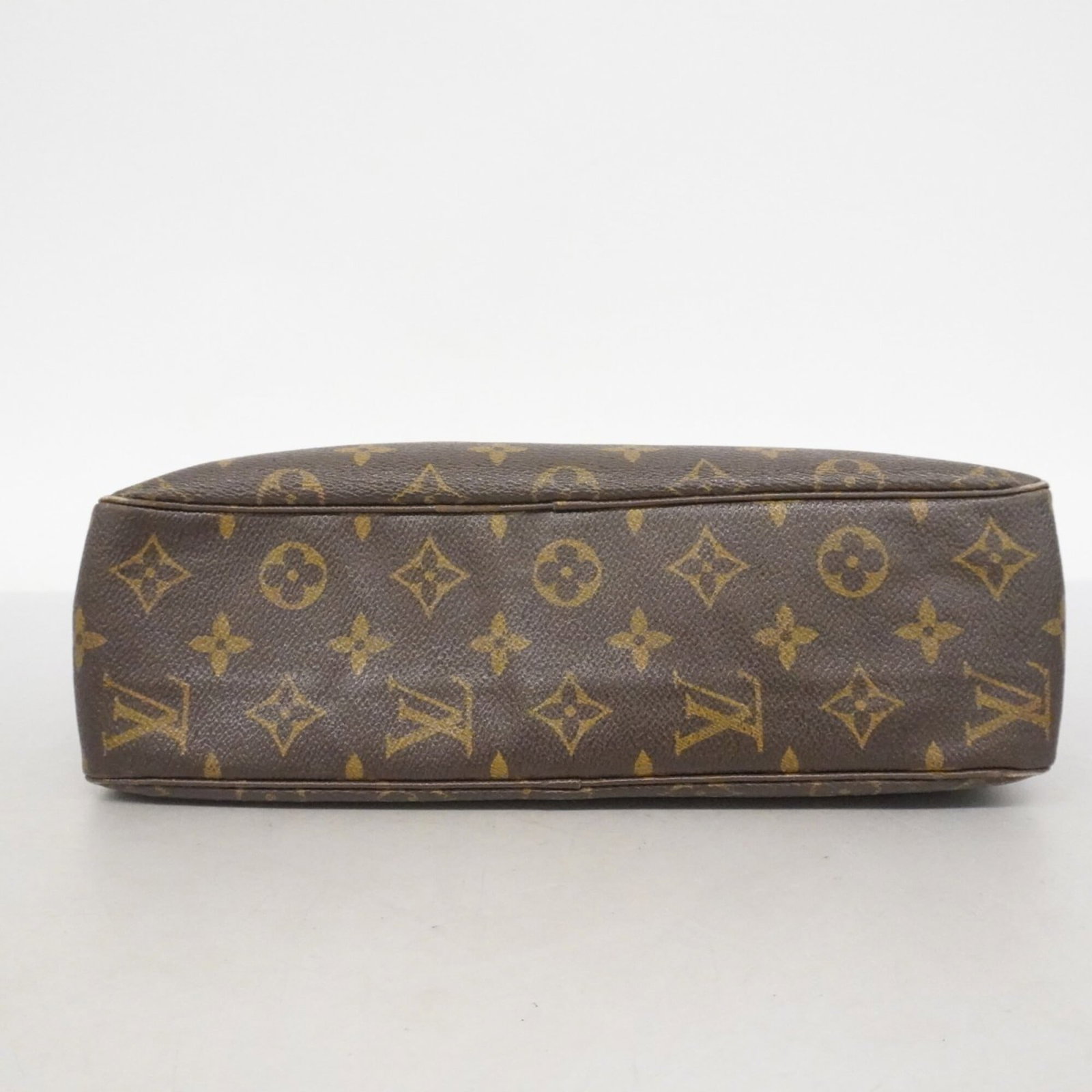 Louis Vuitton Pouch - 3