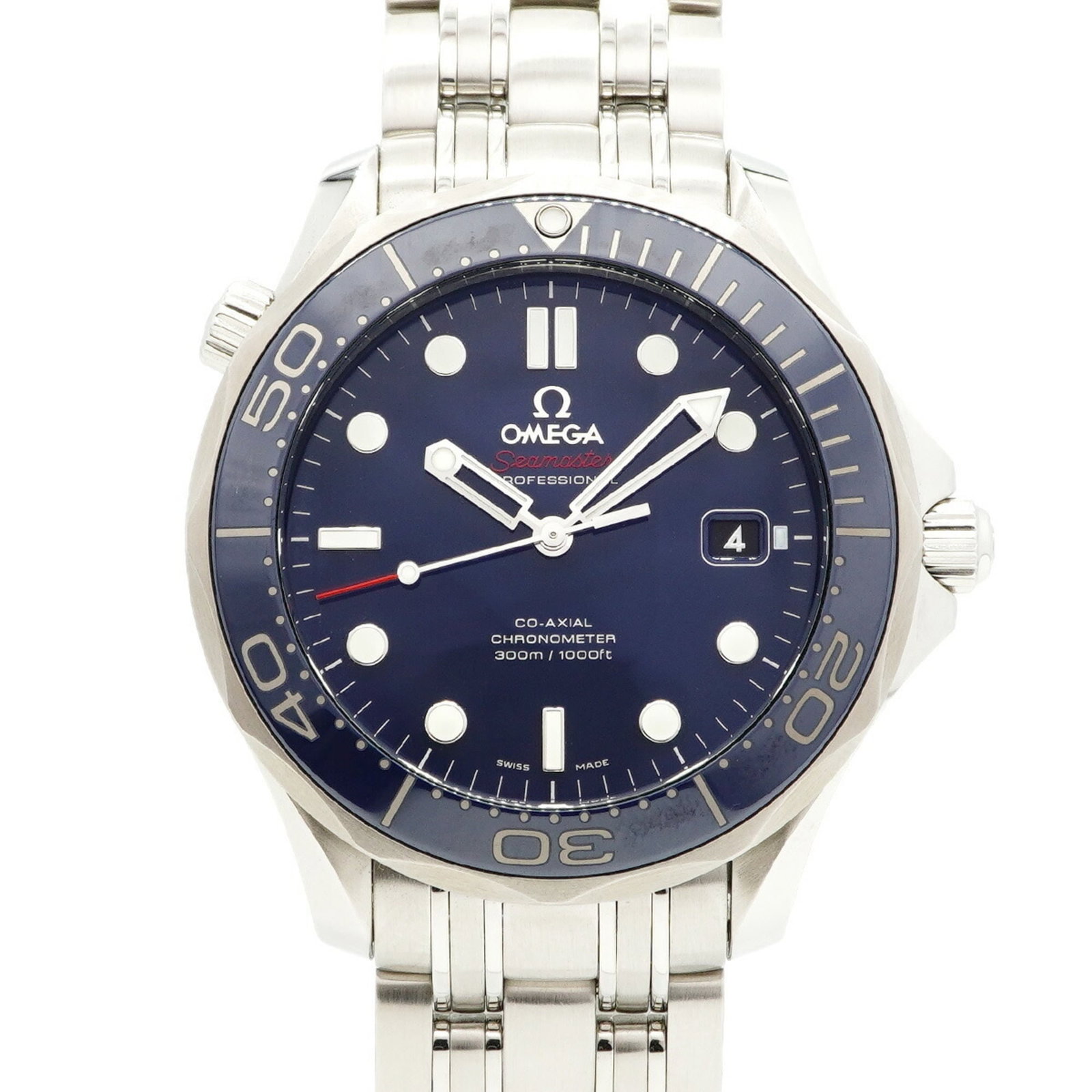 Wristwatch Omega: Wristwatch Omega Omega stainless steel wristwatch with a navy dial, featuring a 41mm case diameter and adjustable band size. The watch has some minor scratches and dirt, but remains in very good condi