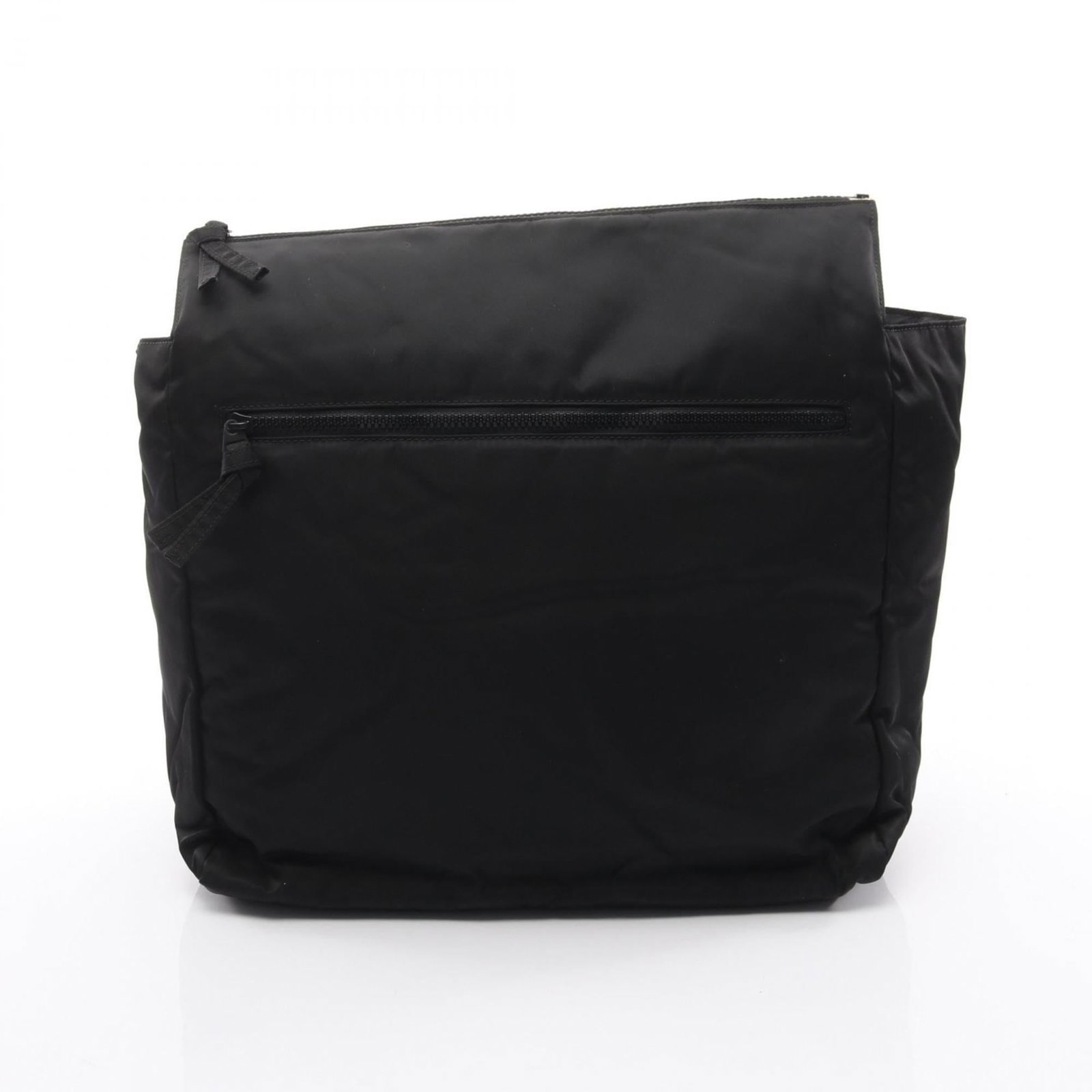 Nylon Clutch Bag by Bottega Veneta: Nylon Clutch Bag by Bottega Veneta Black nylon clutch bag by Bottega Veneta, featuring a sleek and modern design. The bag measures 34cm x 34cm x 16cm and has some minor scratches and dirt, but