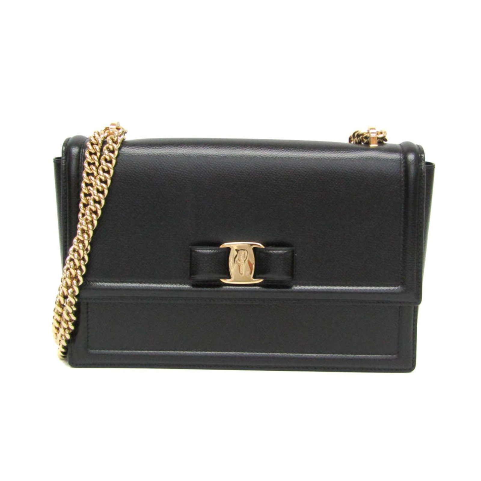 Shoulder bag leather Salvatore Ferragamo: Shoulder bag leather Salvatore Ferragamo Black leather shoulder bag from Salvatore Ferragamo, featuring a push lock closure and two inner pockets. Measuring 17cm x 25cm x 6cm, it has a strap length of