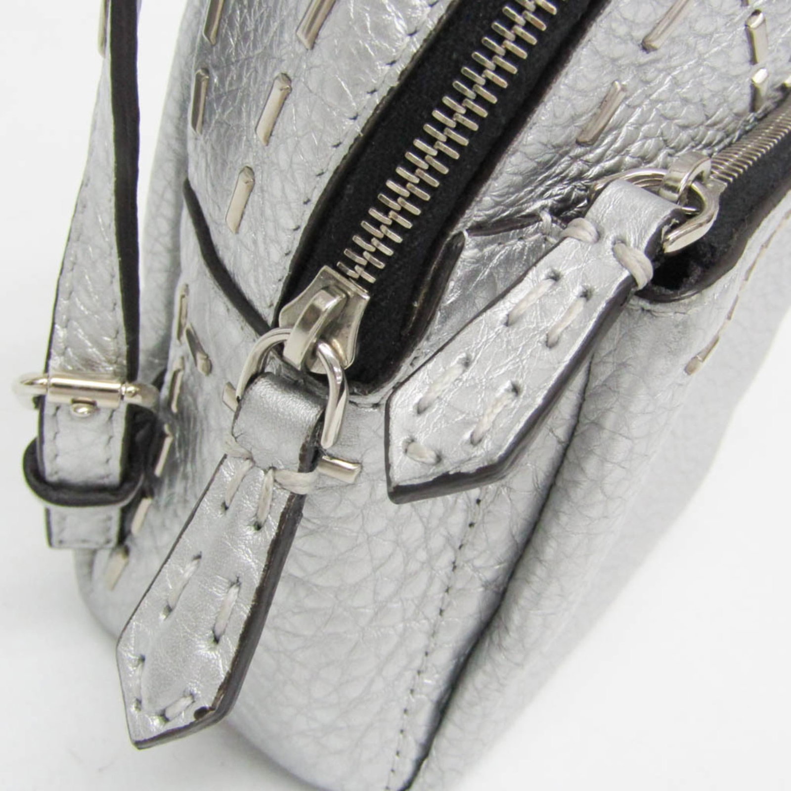 Fendi Pouch Leather - 8
