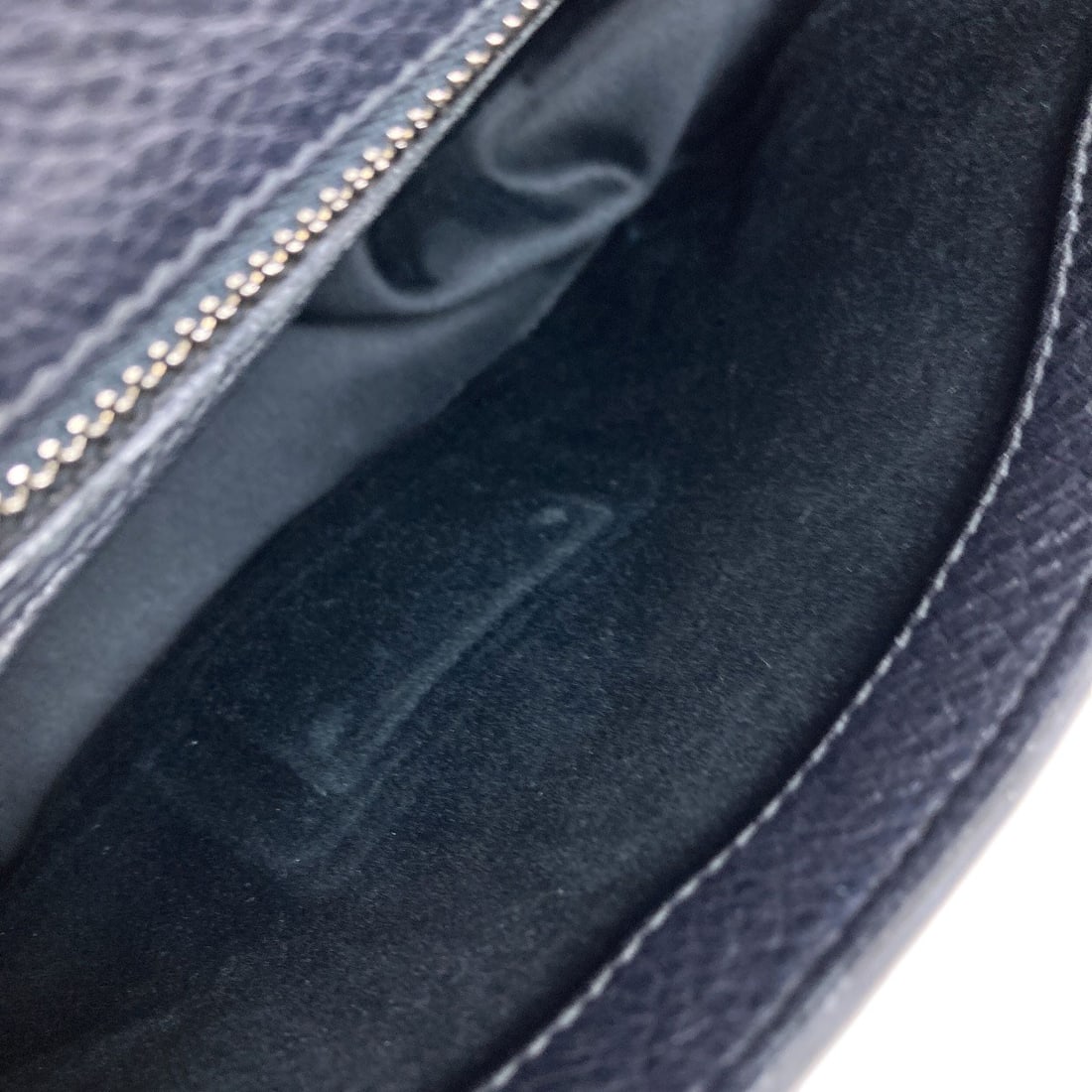Long leather bag shoulder Miumiu - 10