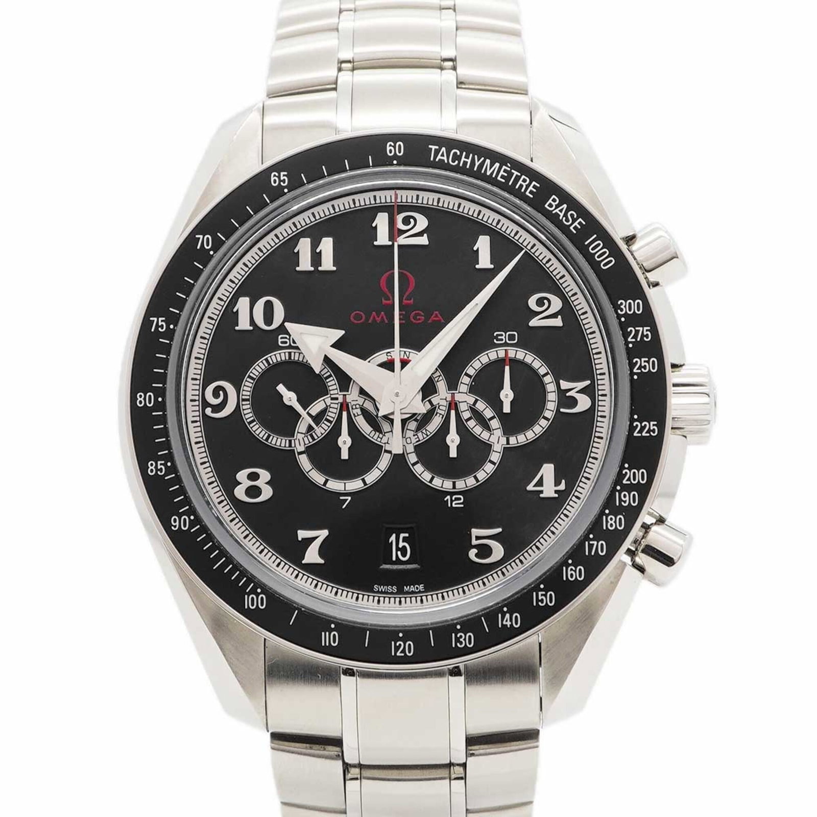 Wristwatch Omega: Wristwatch Omega Stainless steel band and black case make for a sleek, timeless design. The Omega wristwatch boasts a diameter of 44mm and comes in a classic size to suit wrists up to 18cm. With some 