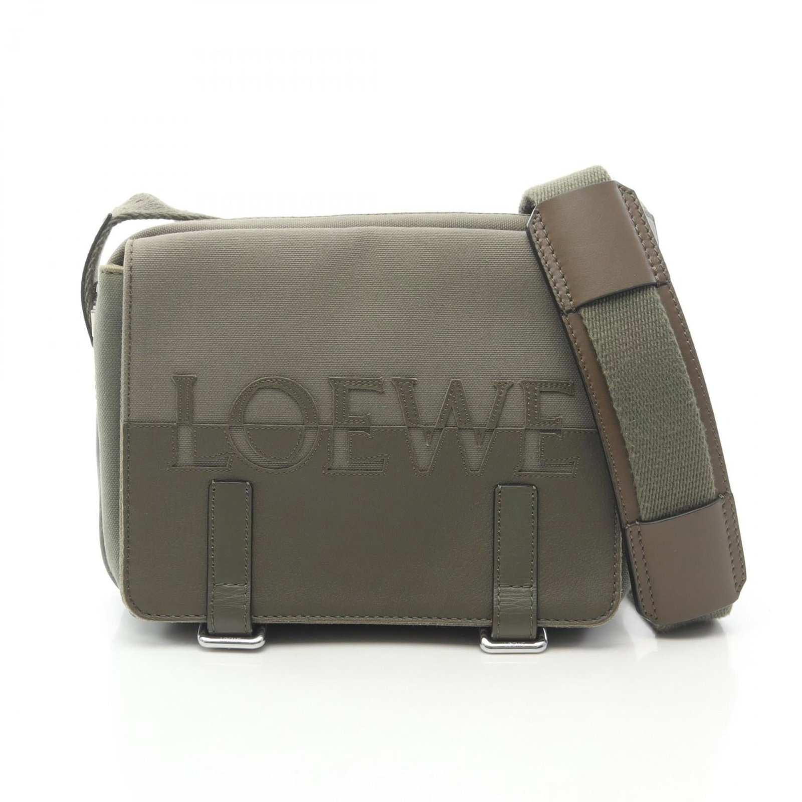 Canvas leather messenger bag shoulder bag: Canvas leather messenger bag shoulder bag Canvas leather messenger bag with khaki color, featuring a canvas and leather construction. The bag measures 17.5cm x 24cm and has traces of usage with