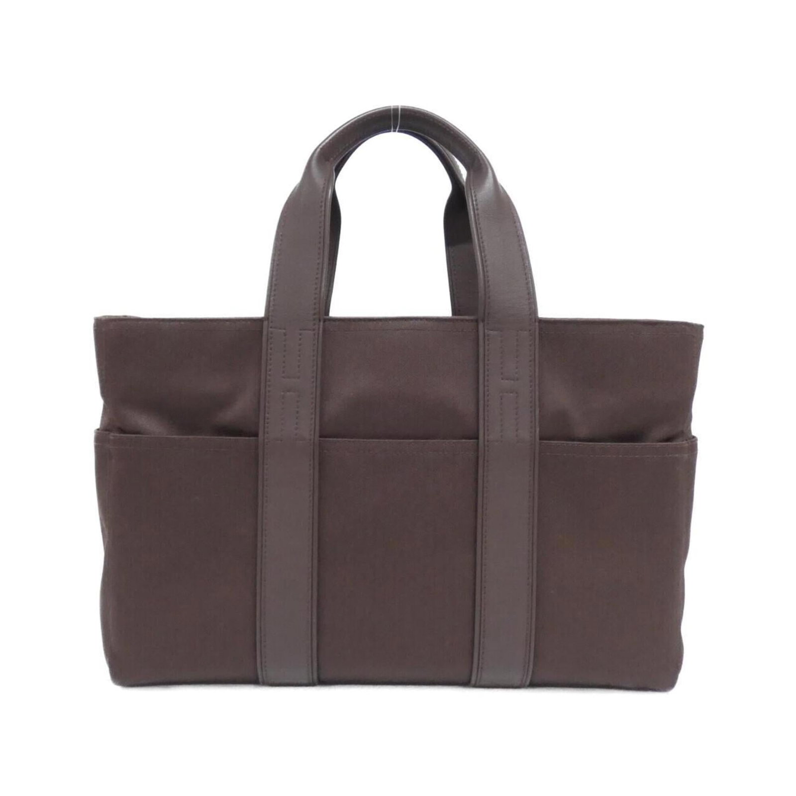 Toile Handbag To Hermes Chevron: Toile Handbag To Hermes Chevron Toile Handbag To Hermes Chevron - A Pre-Owned Classic. This iconic handbag features the signature Toile de Jouy Chevron design, a timeless and elegant pattern that exud