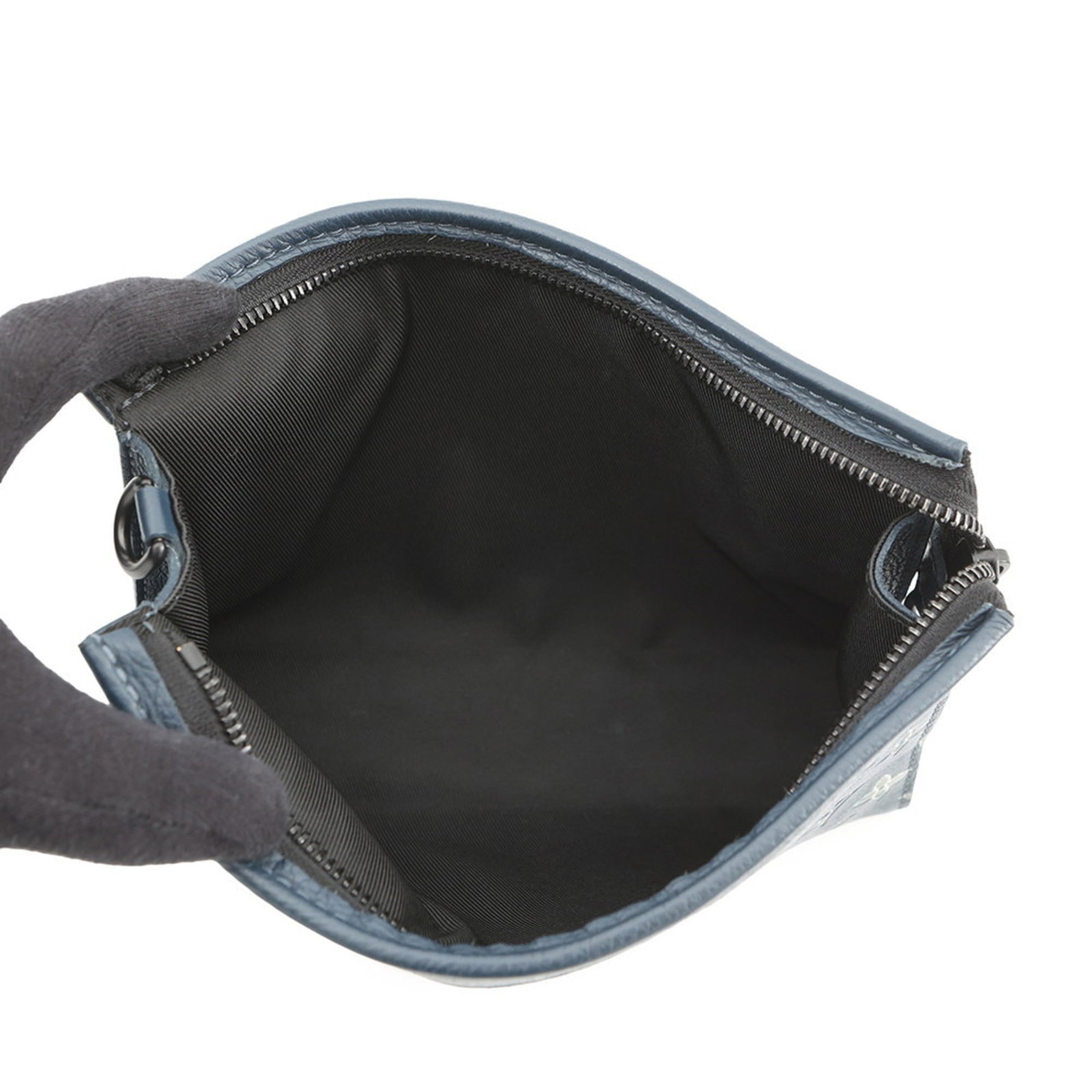 Shadow bag monogram by Louis Vuitton - 5