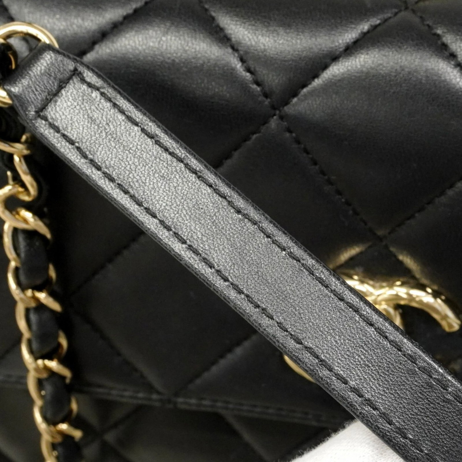 Chanel Handbag Leather - 12