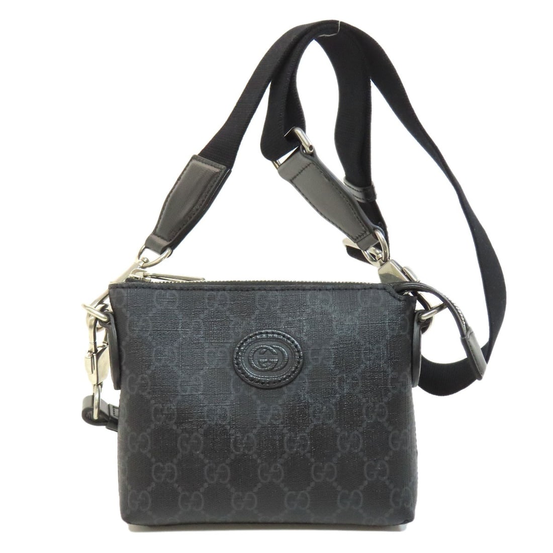Gucci Supreme 723306 Shoulder Bag Pvc: Gucci Supreme 723306 Shoulder Bag Pvc The Gucci Supreme 723306 Shoulder Bag features a sleek black PVC exterior, making it a stylish and modern accessory. This shoulder bag boasts a distinctive design