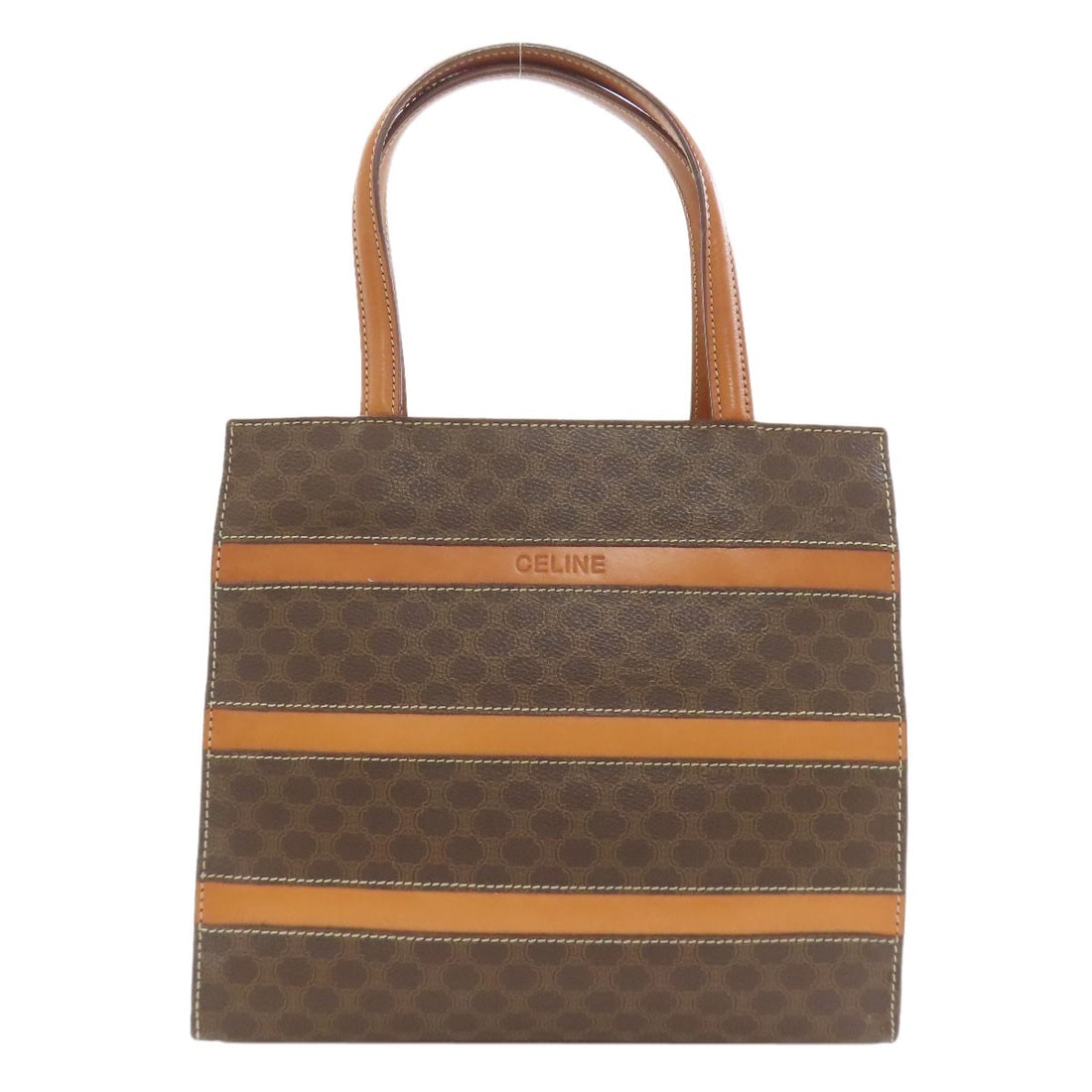 Pattern handbag macadam celine pvc: Pattern handbag macadam celine pvc Brown PVC handbag with Celine pattern, featuring a classic design. Made from high-quality PVC material, this stylish bag boasts a distinctive brown exterior color.