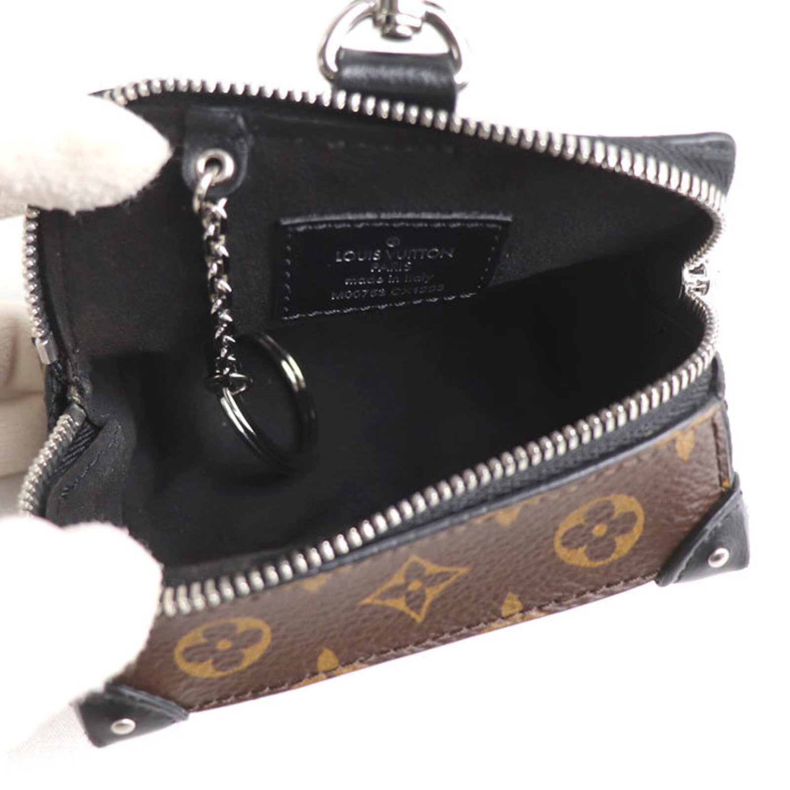Louis Vuitton Pouch Monogram - 4