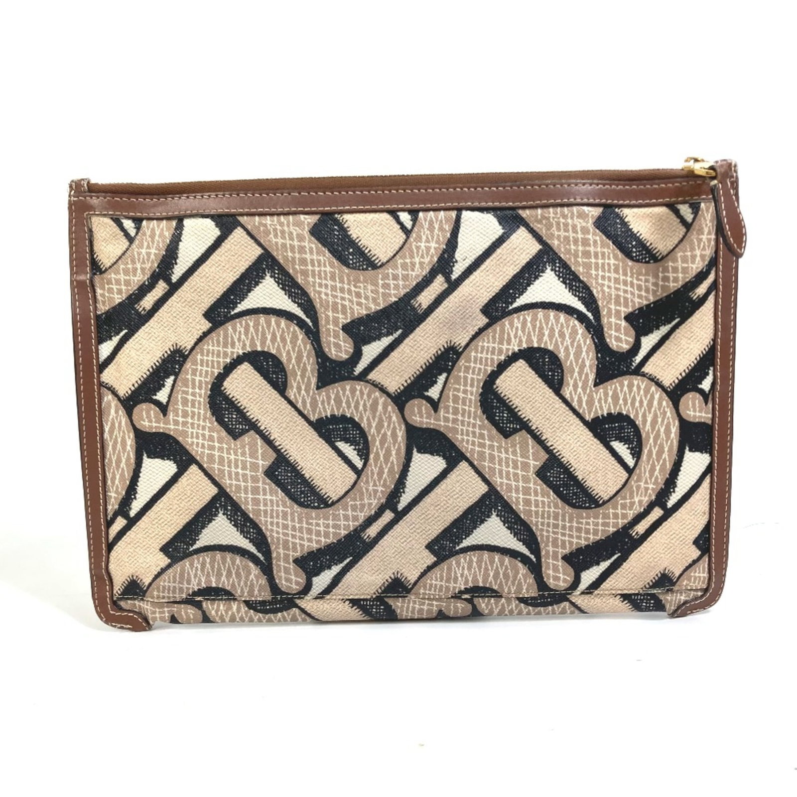 Bag clutch other burberry: Bag clutch other burberry This brown Burberry clutch bag features a classic design with a W29cmxH20cmxD1cm/W11.4x7.9xD0.4inch size, making it a stylish accessory for everyday use. With traces of