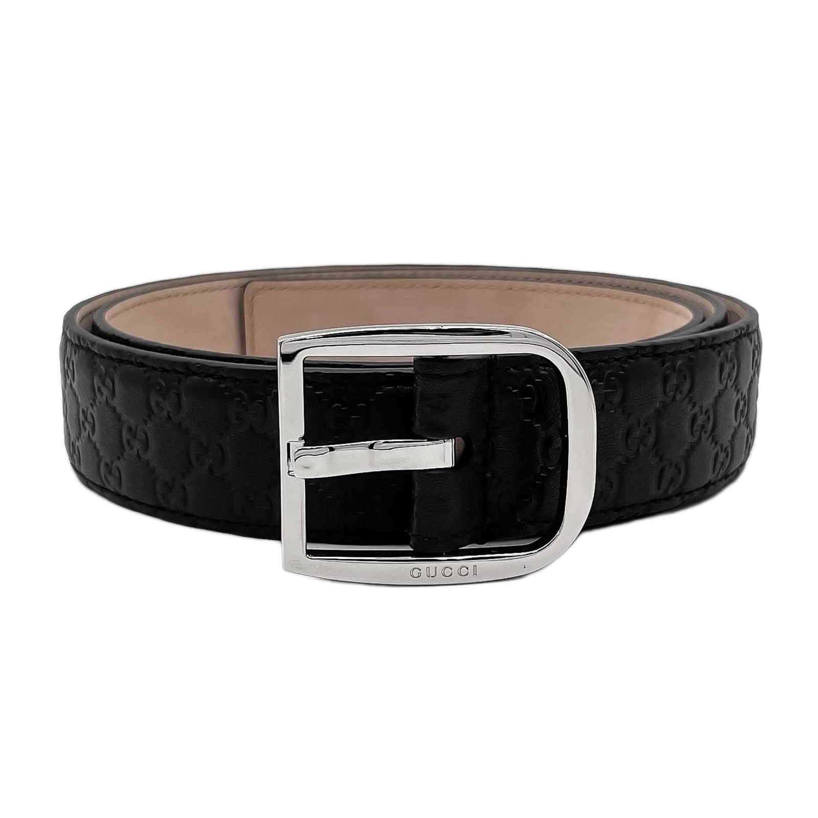 Standard Belt Gucci: Standard Belt Gucci Standard Belt Gucci in Black Leather with Metal Buckle, measuring 83-93cm / 32.67'' - 36.61'' in length and 3cm / 1.18'' in width, bearing a few traces of usage and minor scratches