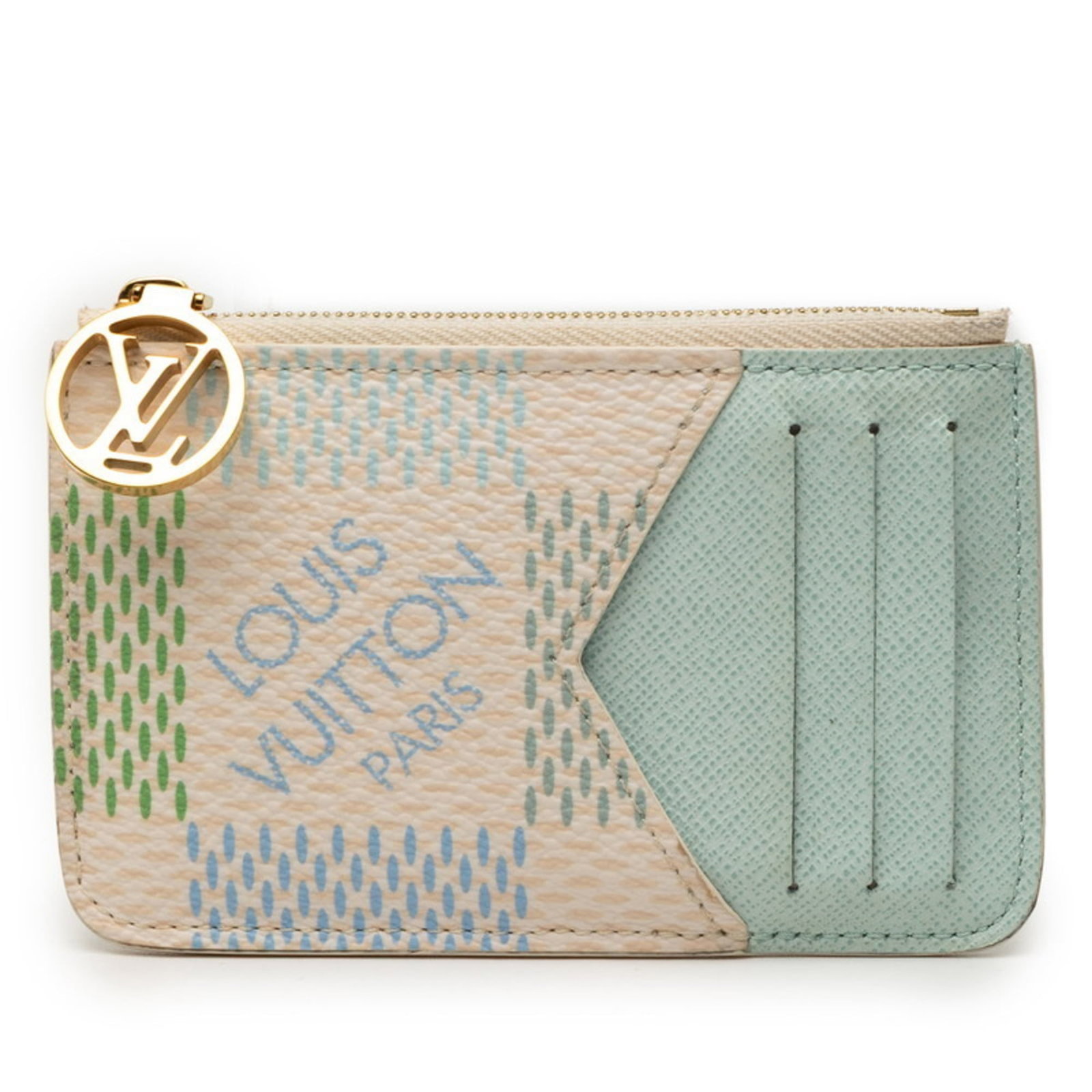 Case Louis Vuitton Card: Case Louis Vuitton Card Green Louis Vuitton card case with visible traces of usage and minor scratches. The classic design remains intact, showcasing the iconic brand's signature style. Used
