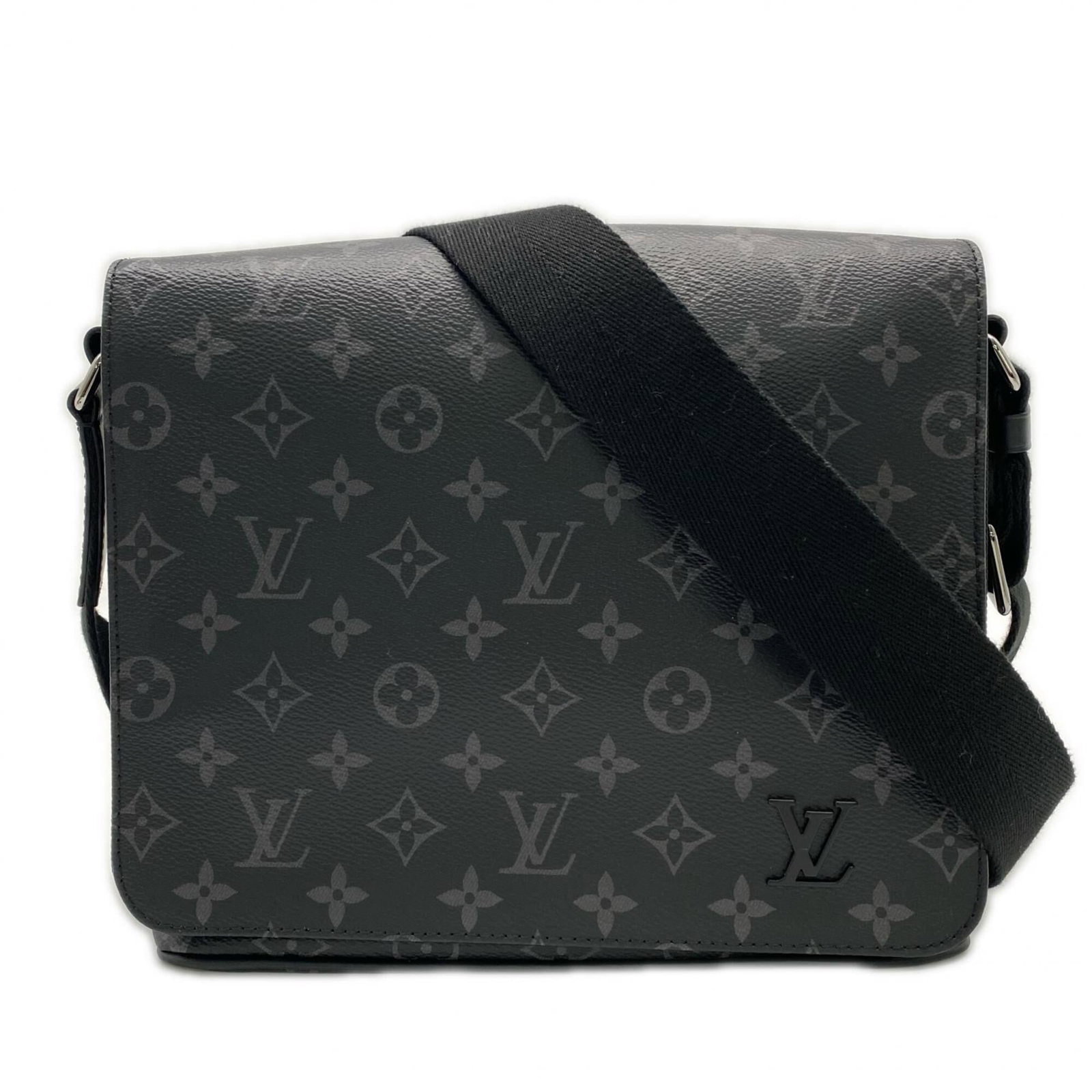 Shoulder Bag Leather Vuitton Louis: Shoulder Bag Leather Vuitton Louis Used Louis Vuitton Leather Shoulder Bag, featuring the iconic Monogram Eclipse design in black. The bag has traces of usage and minor scratches/dirt, but remains in