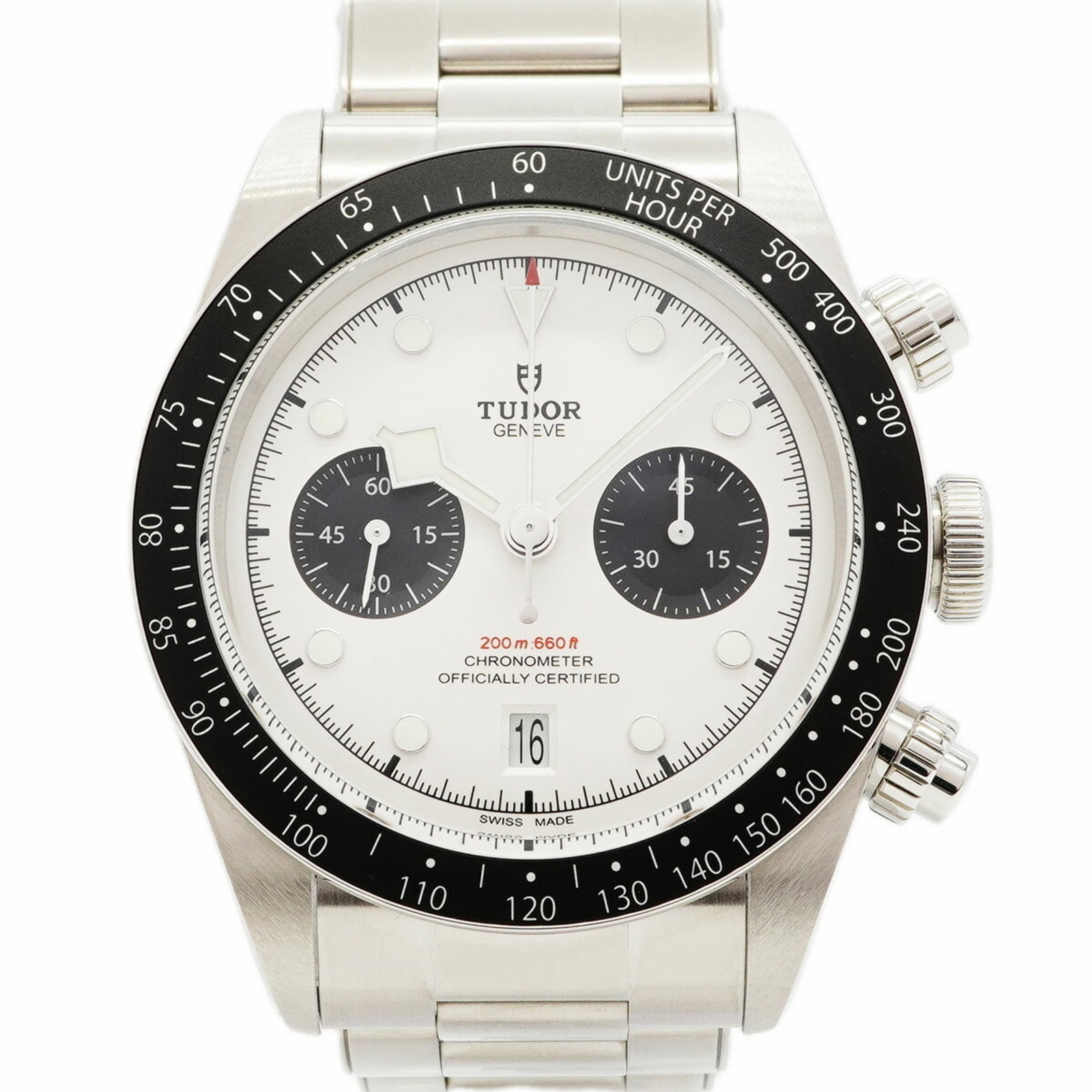 Tudor Wristwatch: Tudor Wristwatch Stainless steel band adds durability to this Tudor wristwatch, available in white dial. The 41.5mm case diameter and 17cm wrist size make it suitable for a variety of wrists. With