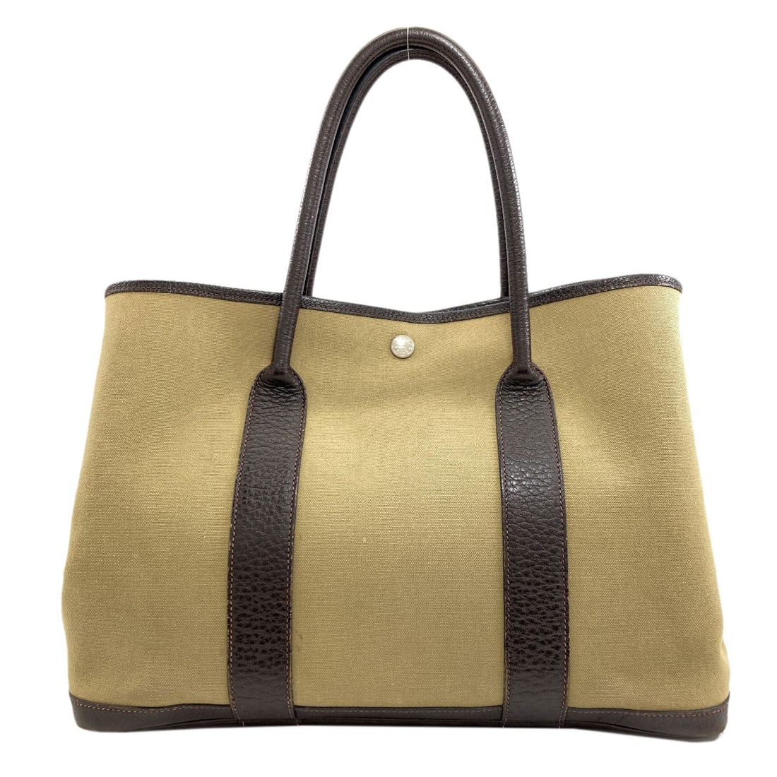 Hardware Silver Tote Bag Garden Party Hermes Towar Officche Pm: Hardware Silver Tote Bag Garden Party Hermes Towar Officche Pm Towar Officche material gives this green tote bag its unique and stylish look. The Hermes style ensures a high-quality finish, while the