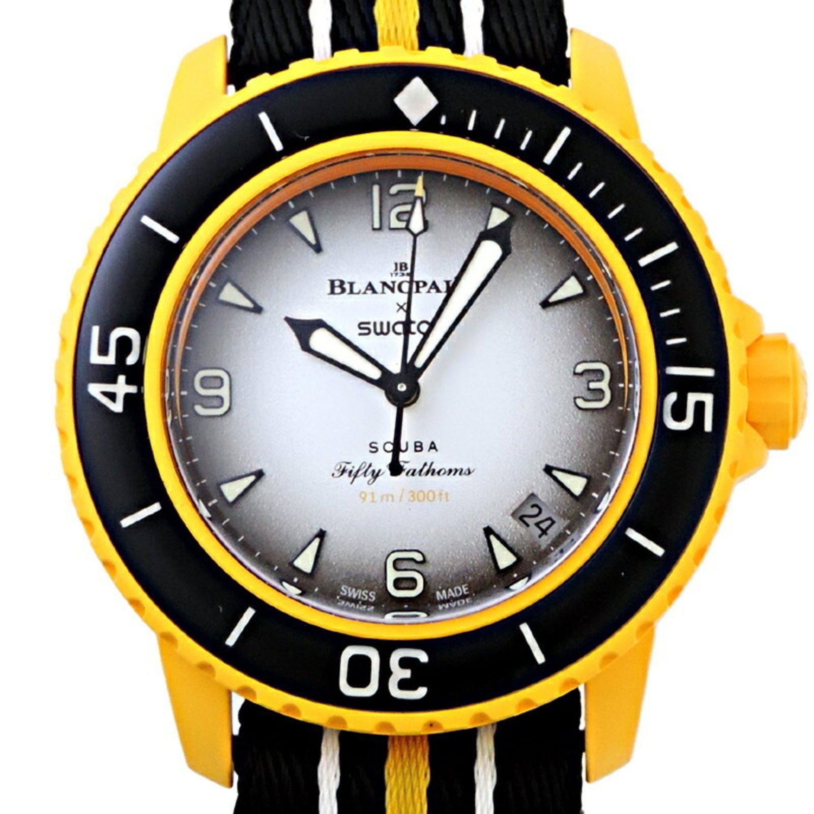 Blancpain Wristwatch: Blancpain Wristwatch The Blancpain wristwatch boasts a sleek, gray design with a durable plastic case and a comfortable fit for wrists up to 13cm. Its classic 42mm diameter provides a stylish yet unde