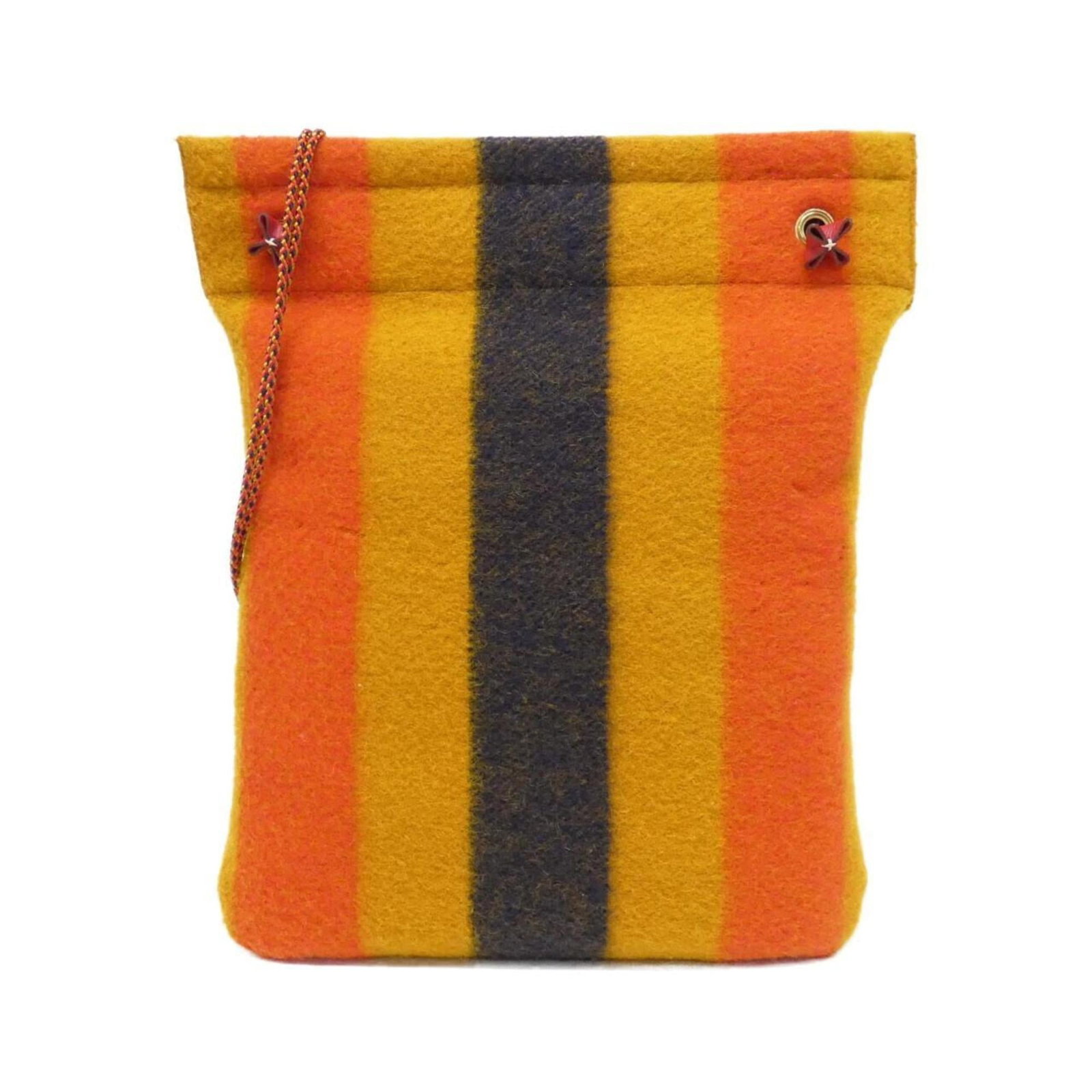 Shoulder Bag Wool of Hermes: Shoulder Bag Wool of Hermes This Rocabar-colored shoulder bag features a wool material and gold hardware, showcasing the iconic style of Herm?s. With its classic design and timeless appeal, it's