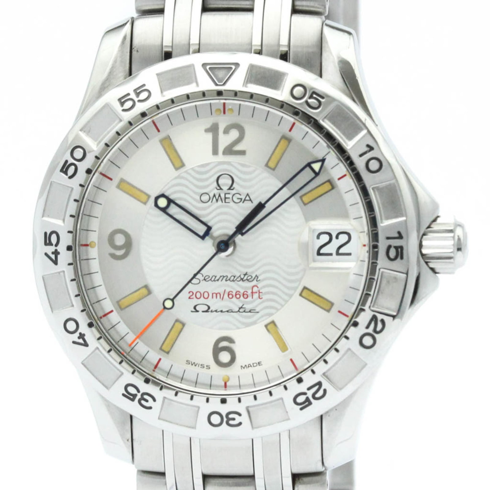 Wristwatch Omega: Wristwatch Omega Stainless steel case and band, the Omega wristwatch boasts a classic sport style design. With its silver dial and 36mm diameter, this watch exudes understated sophistication. A few tr